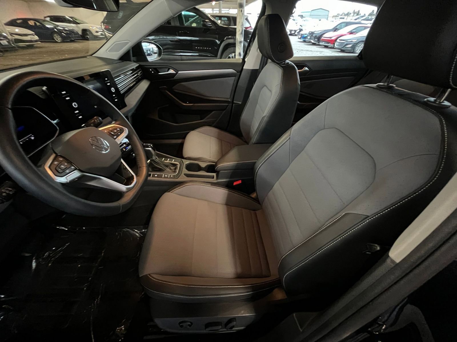 Thumbnail: 2025 Volkswagen Jetta - 27