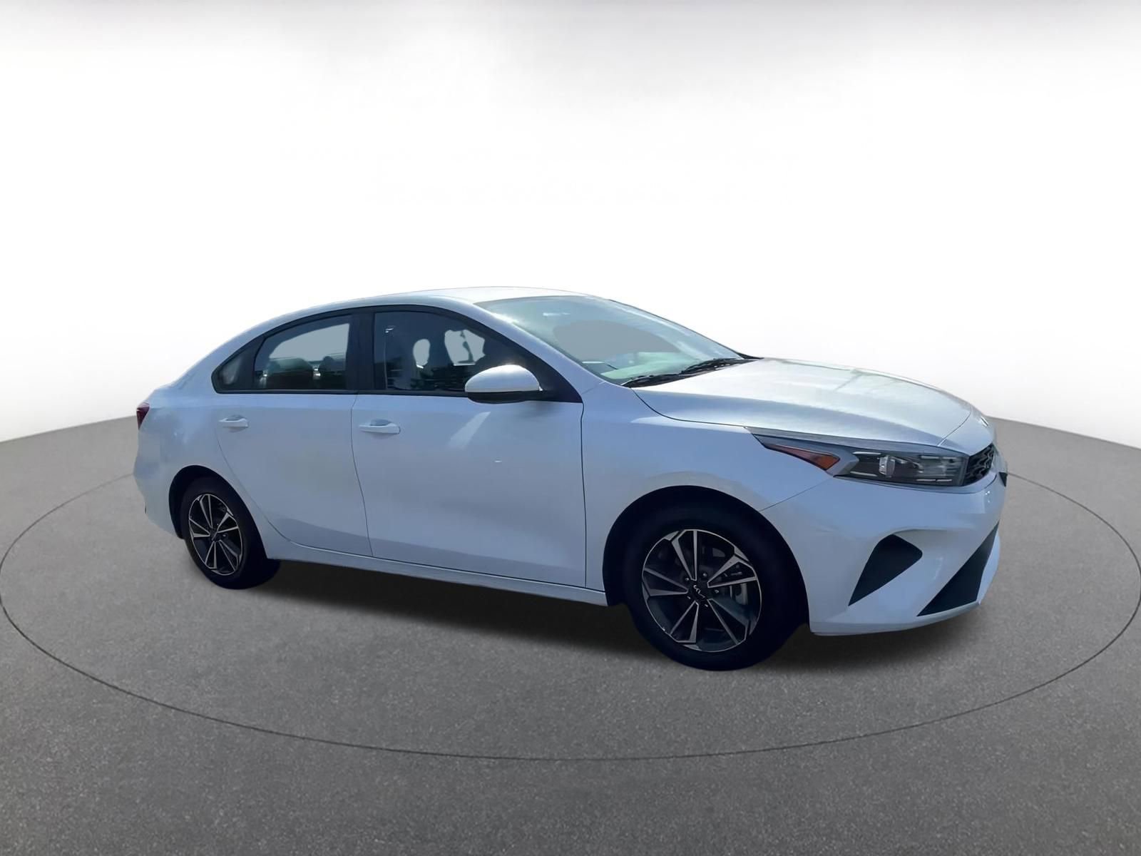 Thumbnail: 2024 Kia Forte - 2