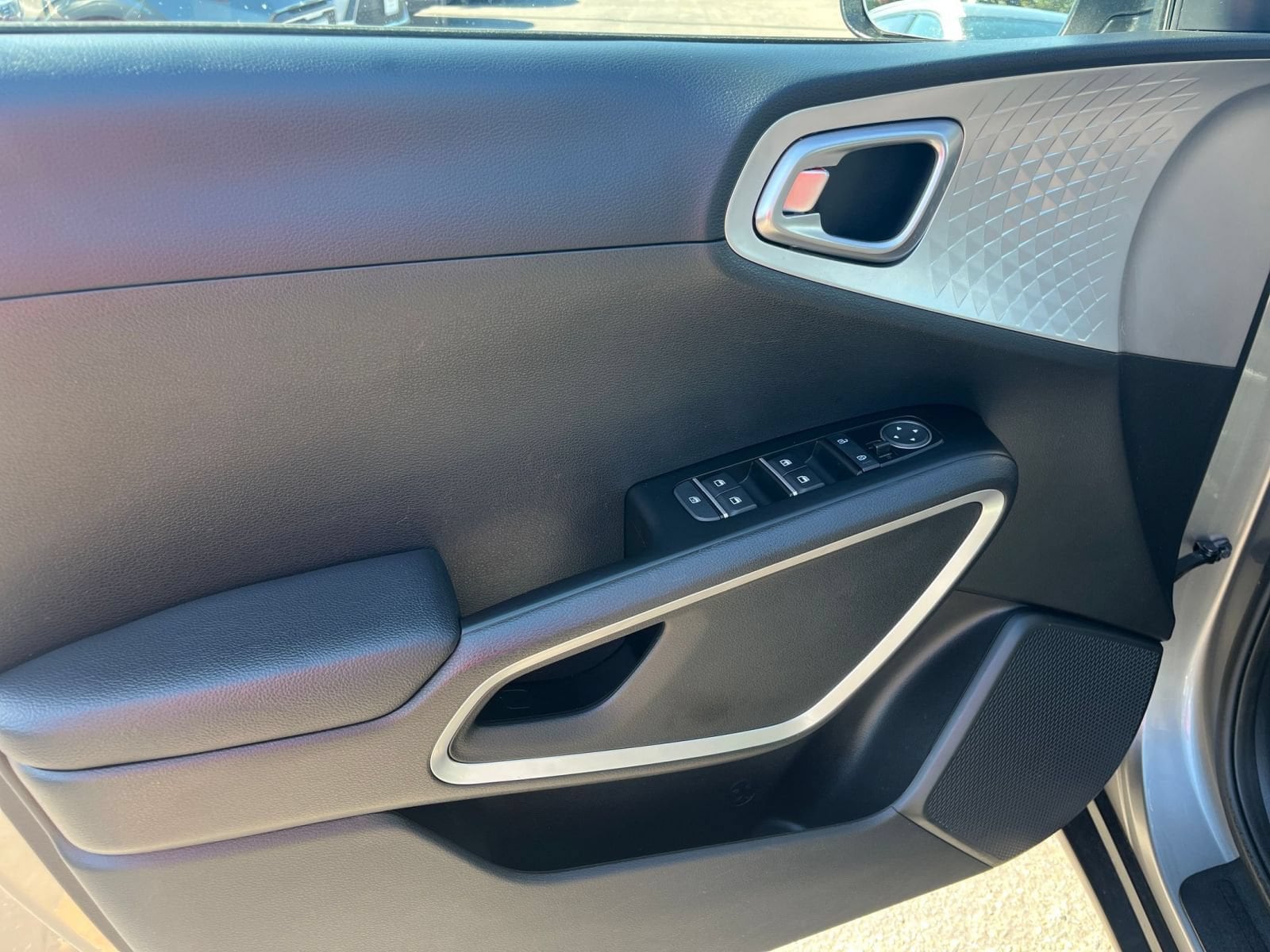 Thumbnail: 2025 Kia Soul - 18