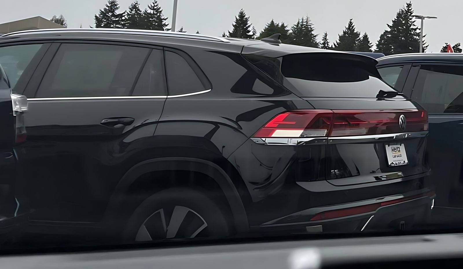 Thumbnail: 2025 Toyota RAV4 - 17