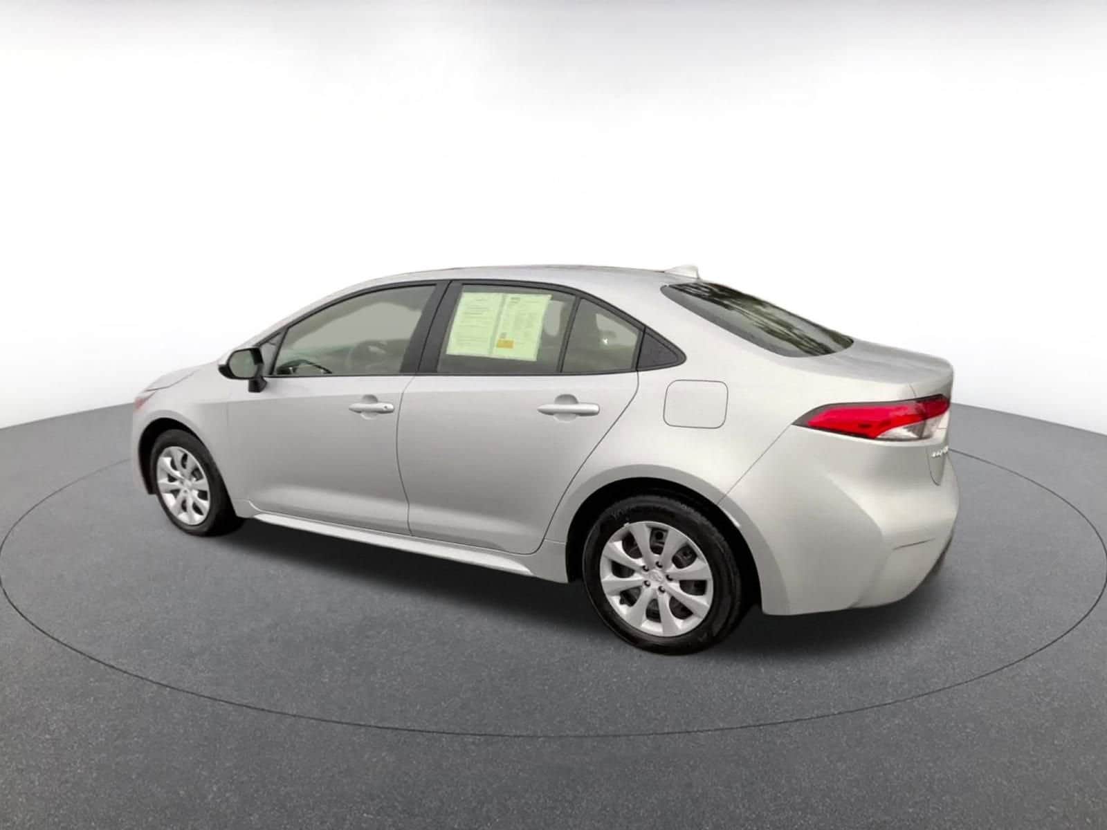 Thumbnail: 2025 Toyota Corolla - 10