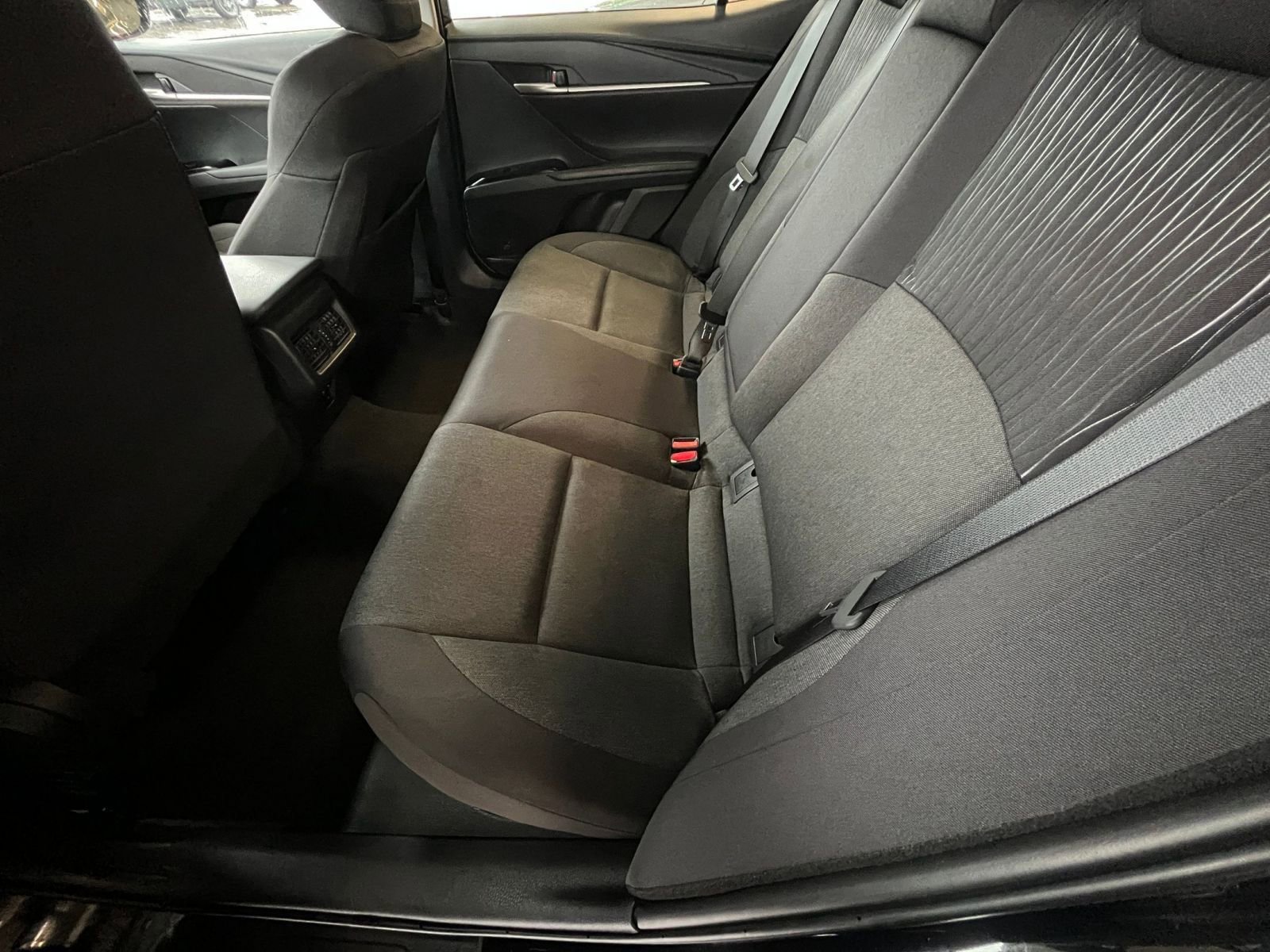 Thumbnail: 2025 Toyota Camry - 25