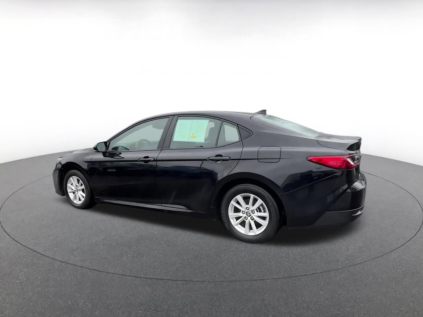 Thumbnail: 2025 Toyota Camry - 10