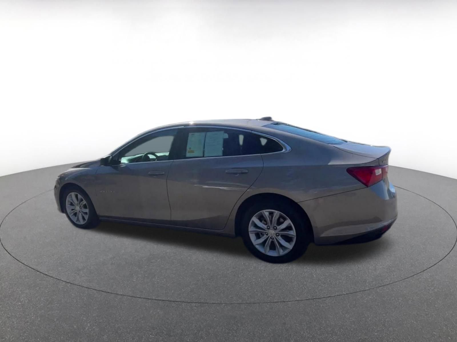 Thumbnail: 2024 Chevrolet Malibu - 10