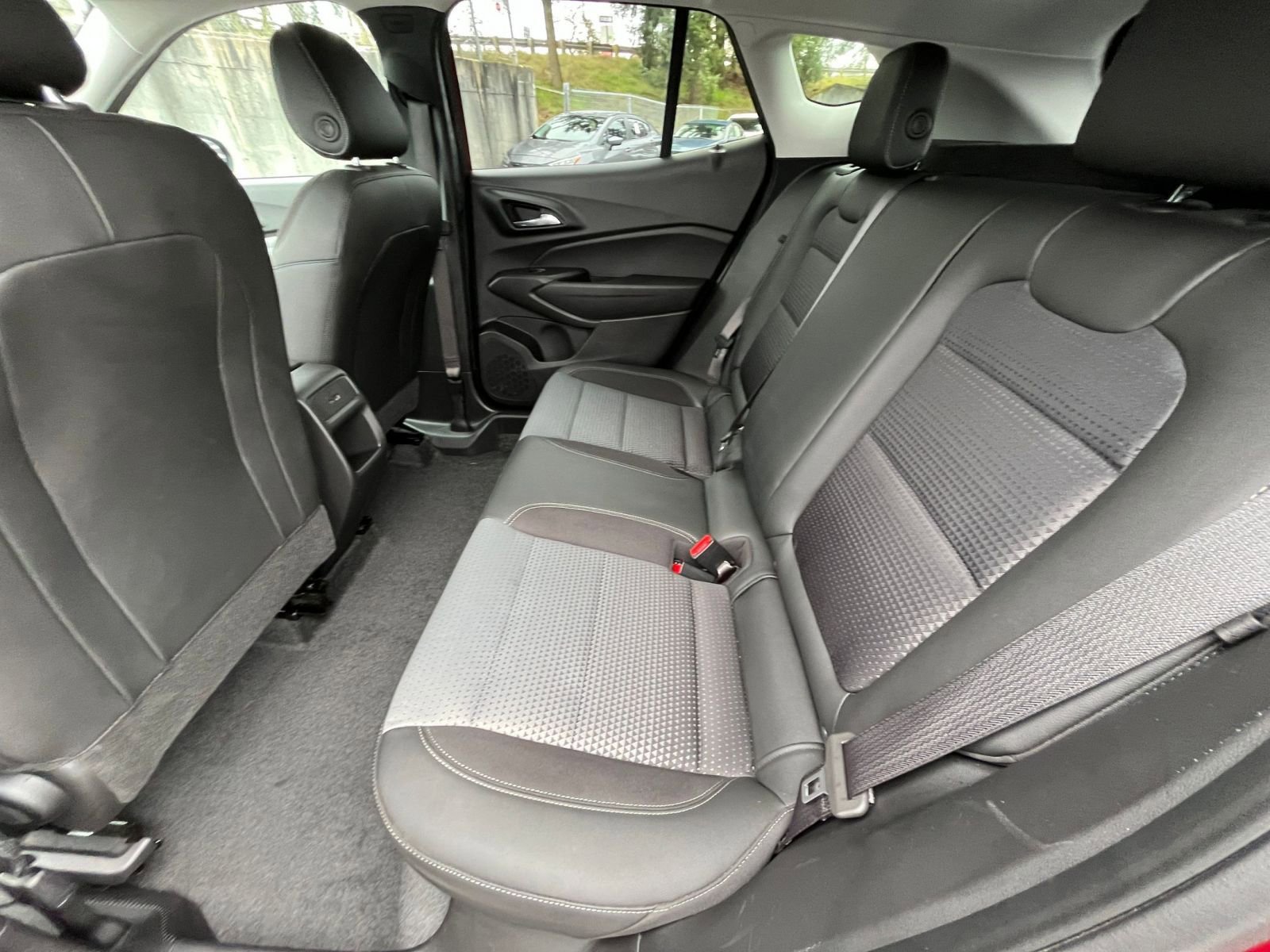 Thumbnail: 2025 Chevrolet Trax - 27