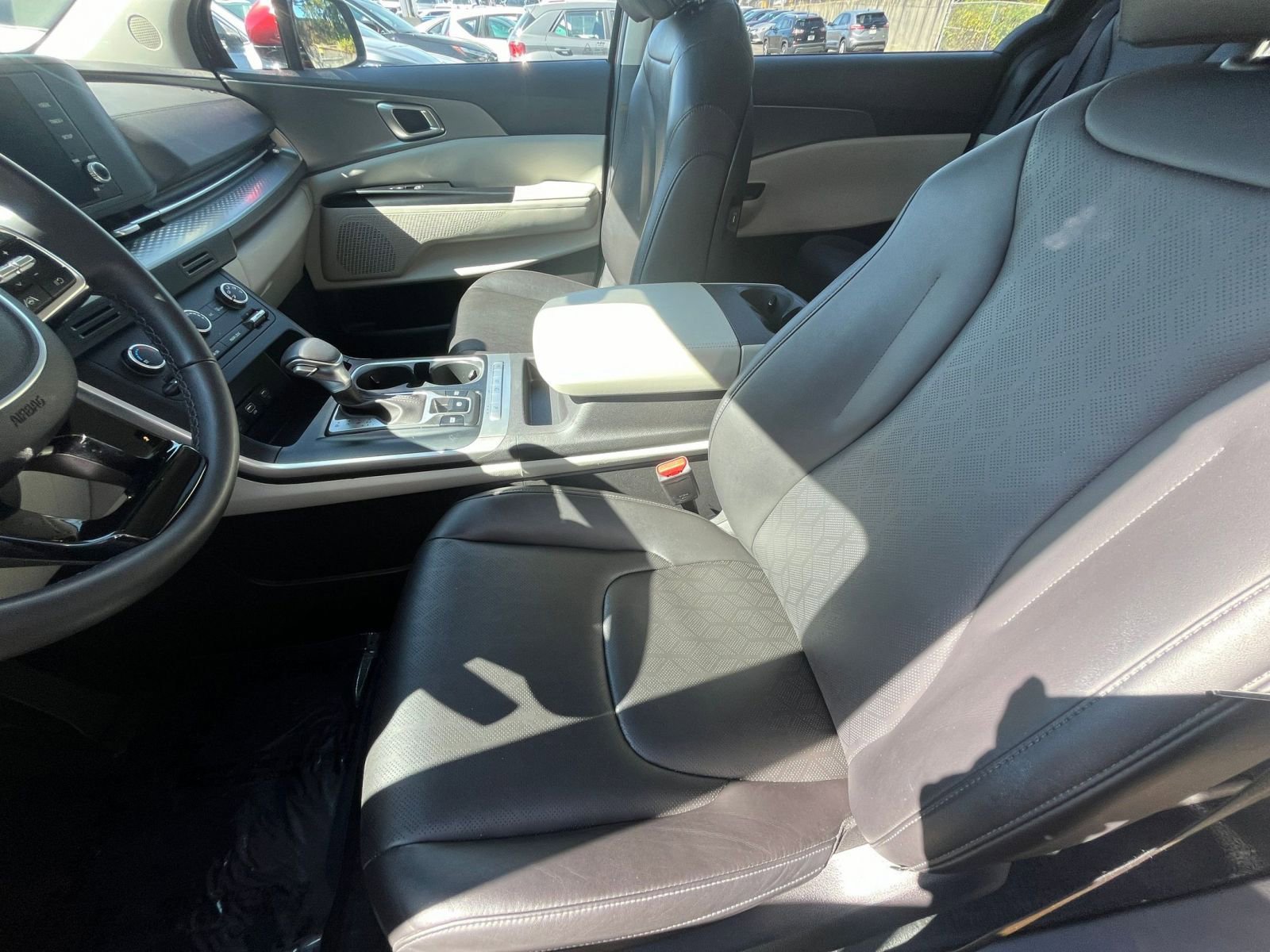 Thumbnail: 2024 Kia Carnival - 27