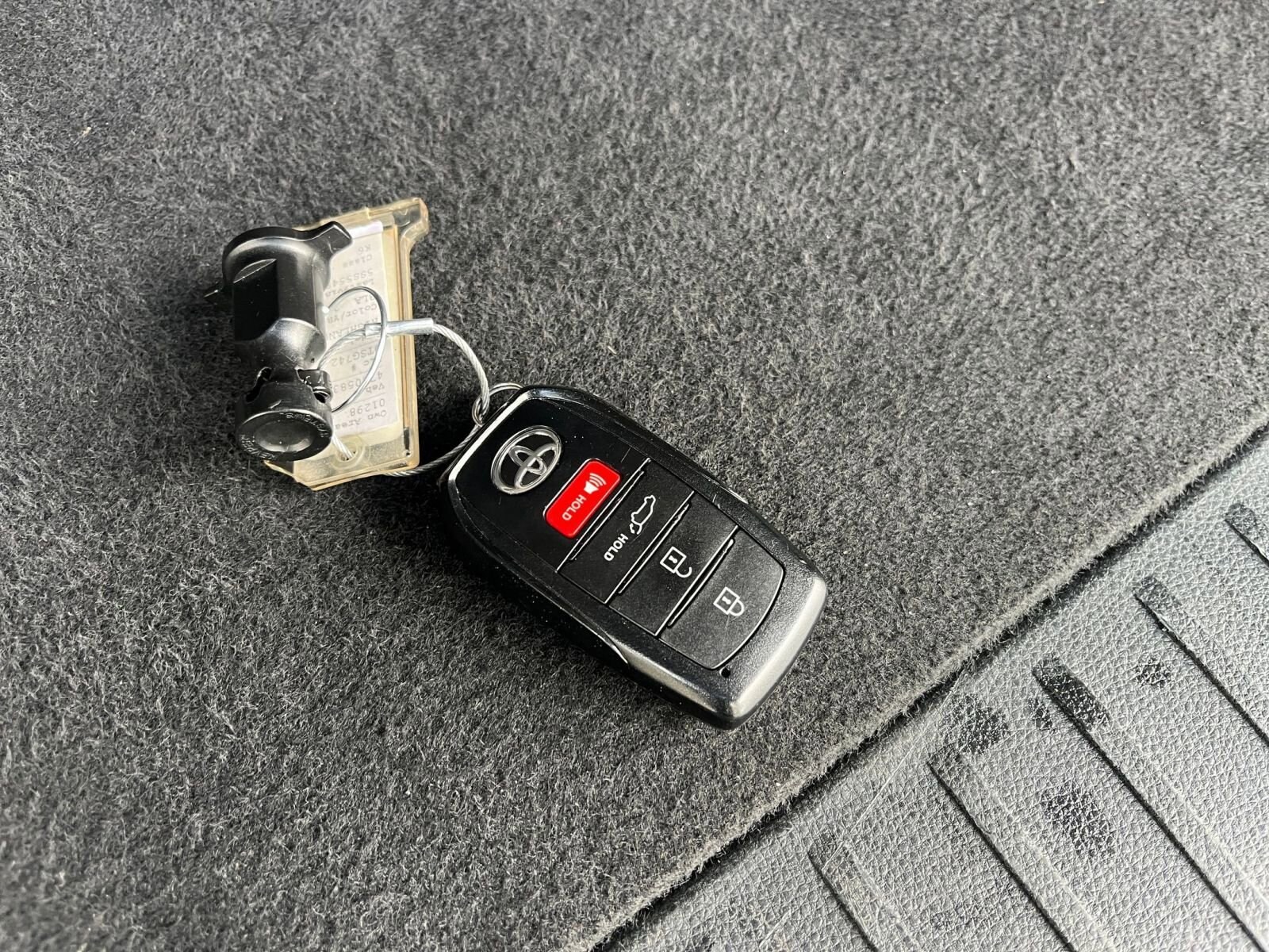 Thumbnail: 2025 Toyota Highlander - 21