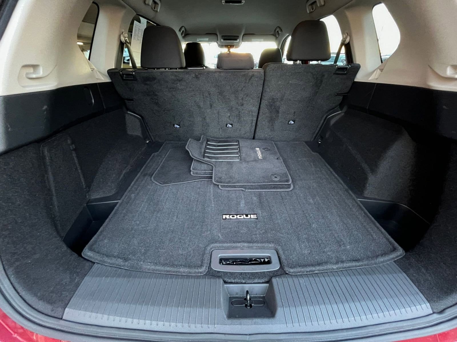 Thumbnail: 2025 Nissan Rogue - 33