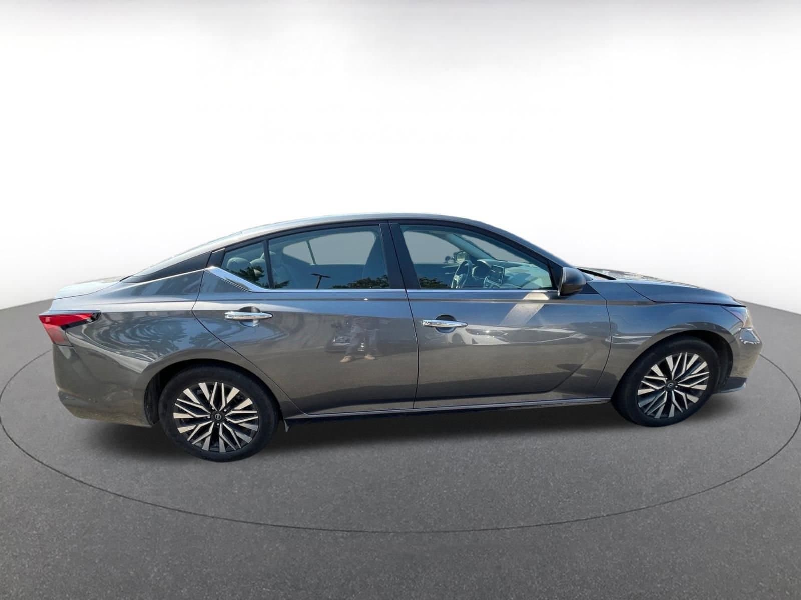 Thumbnail: 2024 Nissan Altima - 8