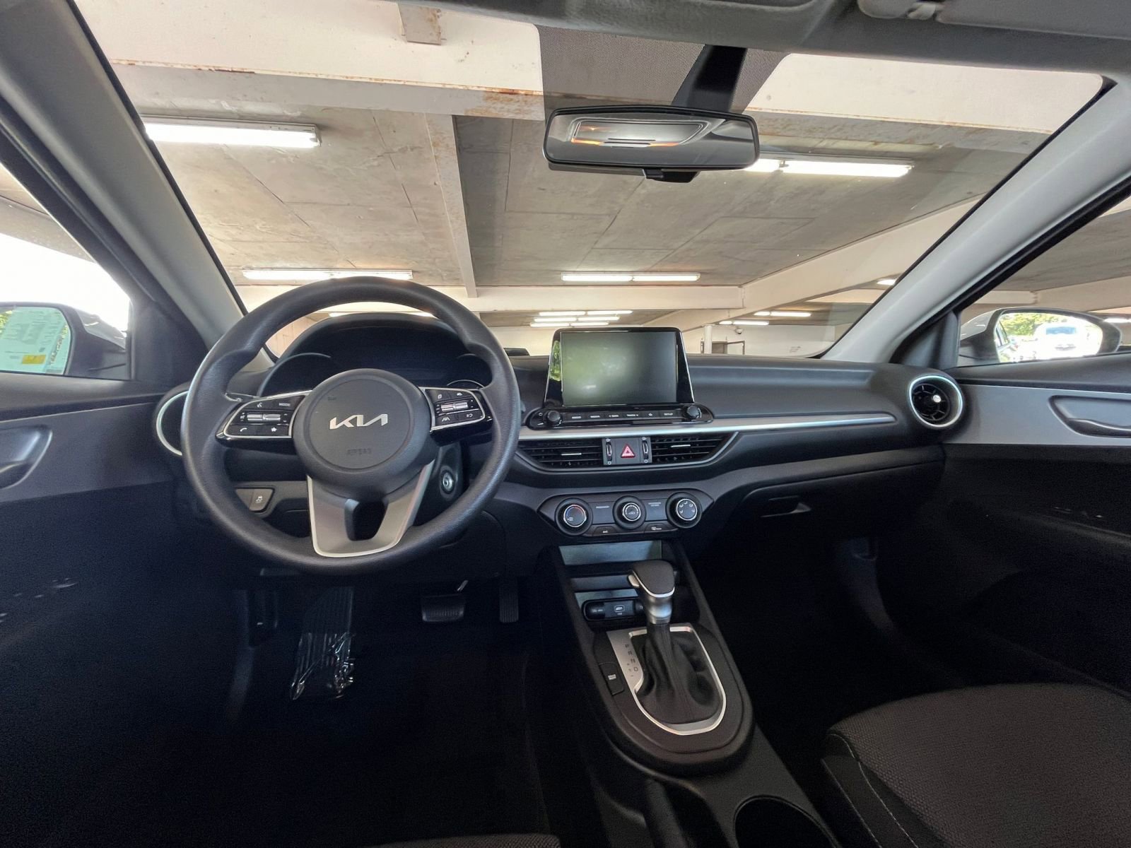 Thumbnail: 2024 Kia Forte - 33