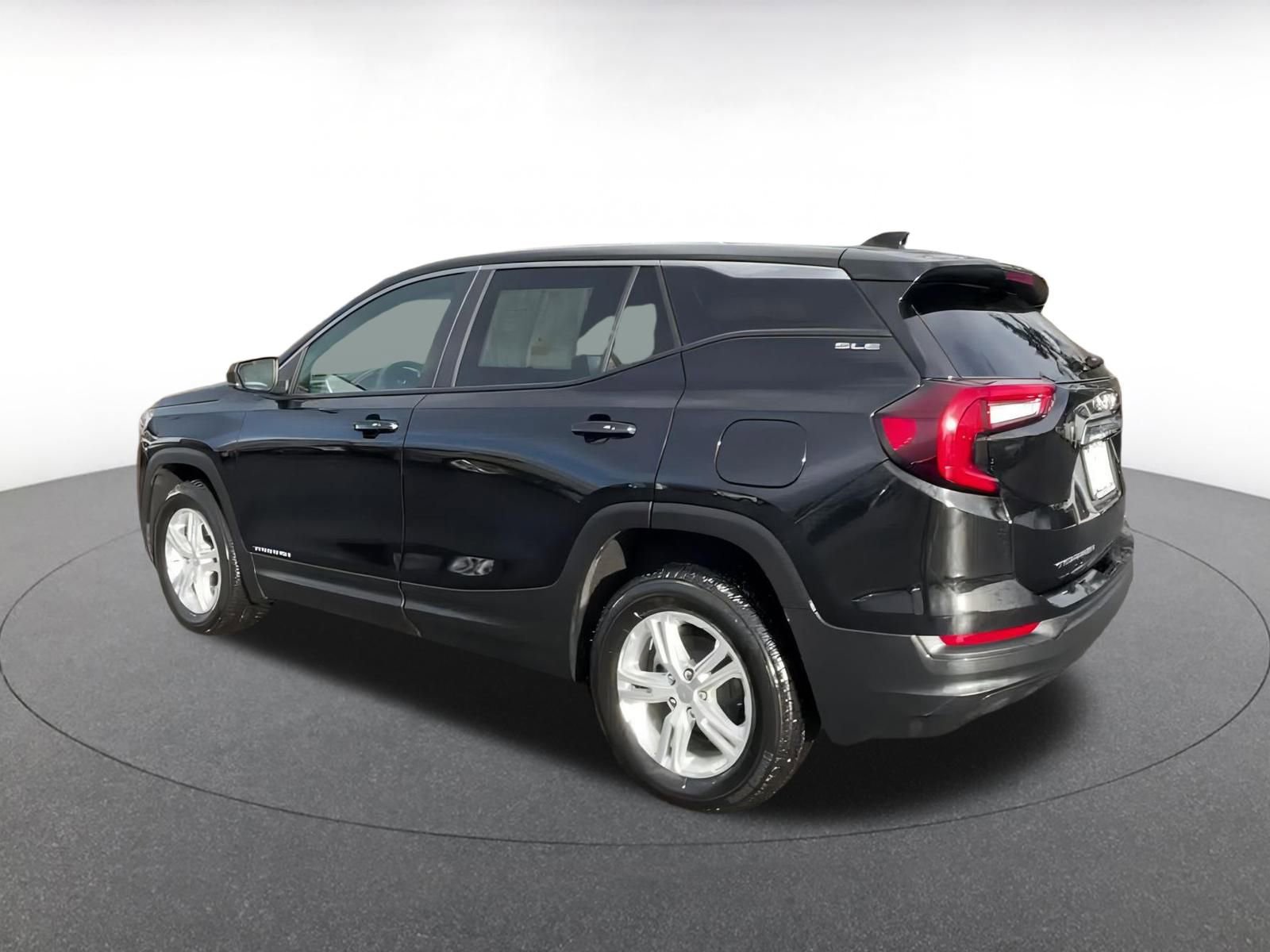 Thumbnail: 2024 GMC Terrain - 10