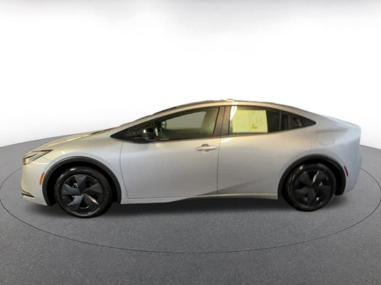 Thumbnail: 2025 Toyota Prius - 9