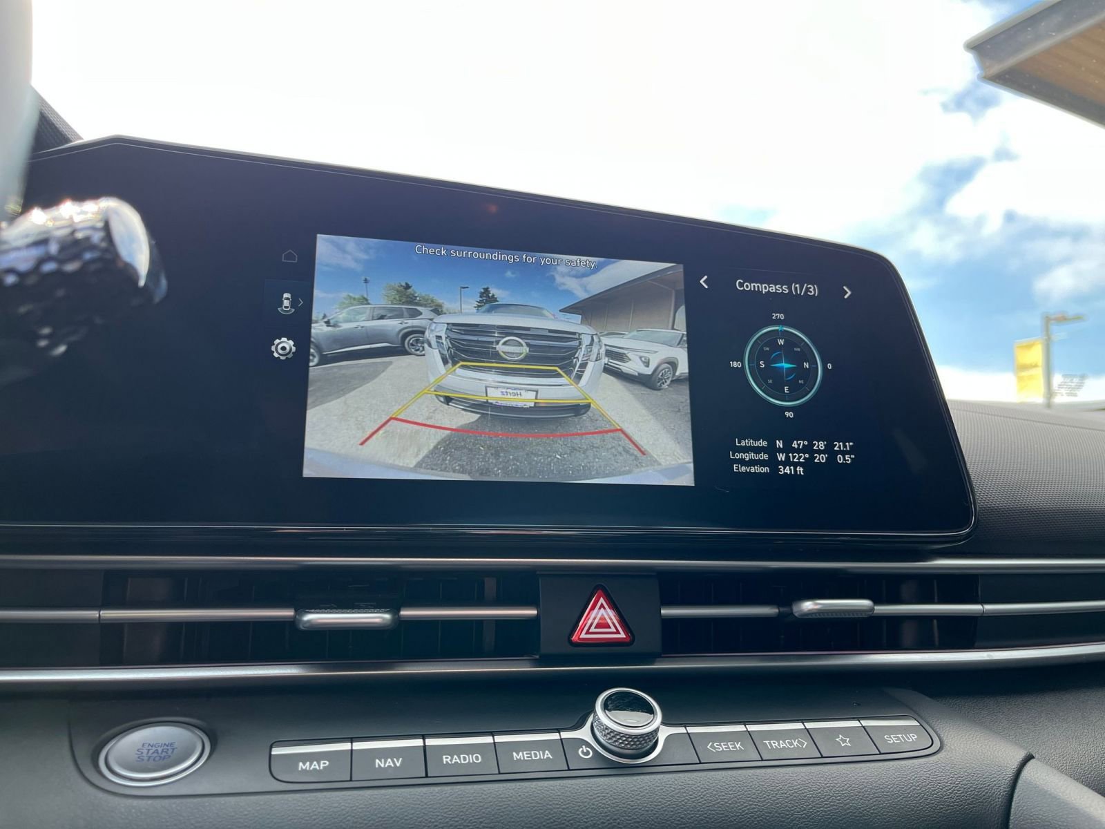 Thumbnail: 2025 Hyundai Elantra - 25
