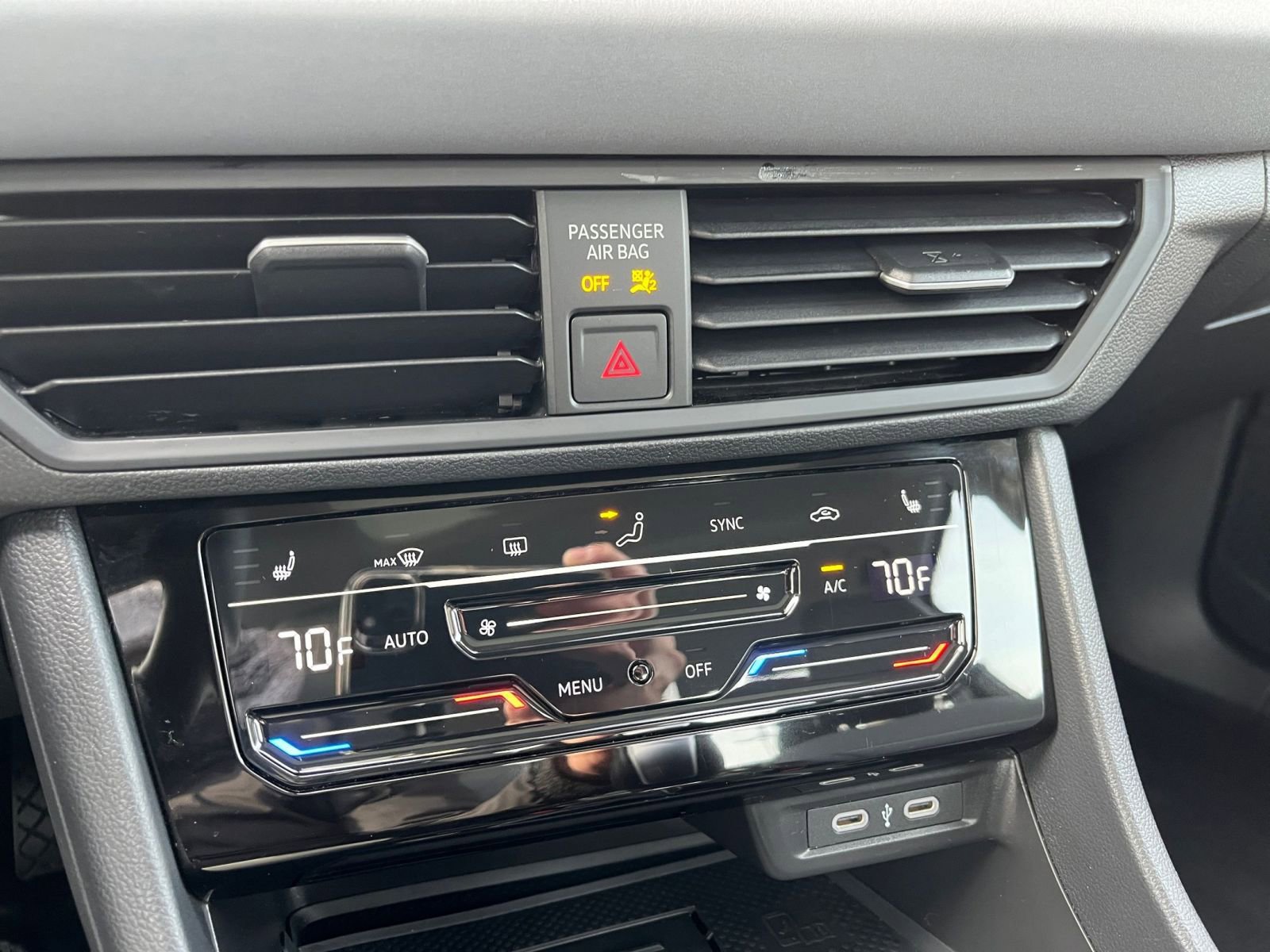 Thumbnail: 2025 Volkswagen Jetta - 24