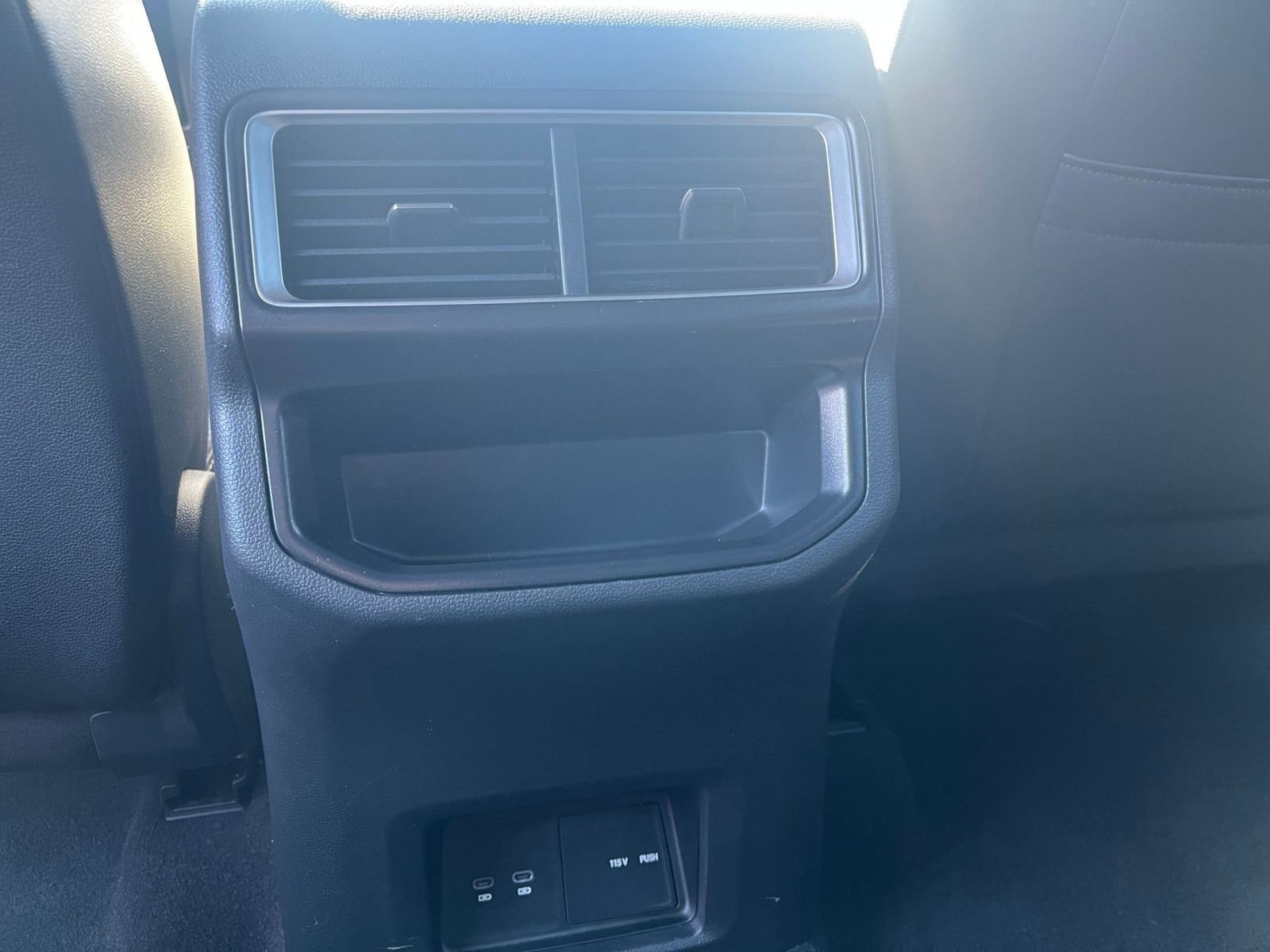 Thumbnail: 2025 Volkswagen Atlas - 24