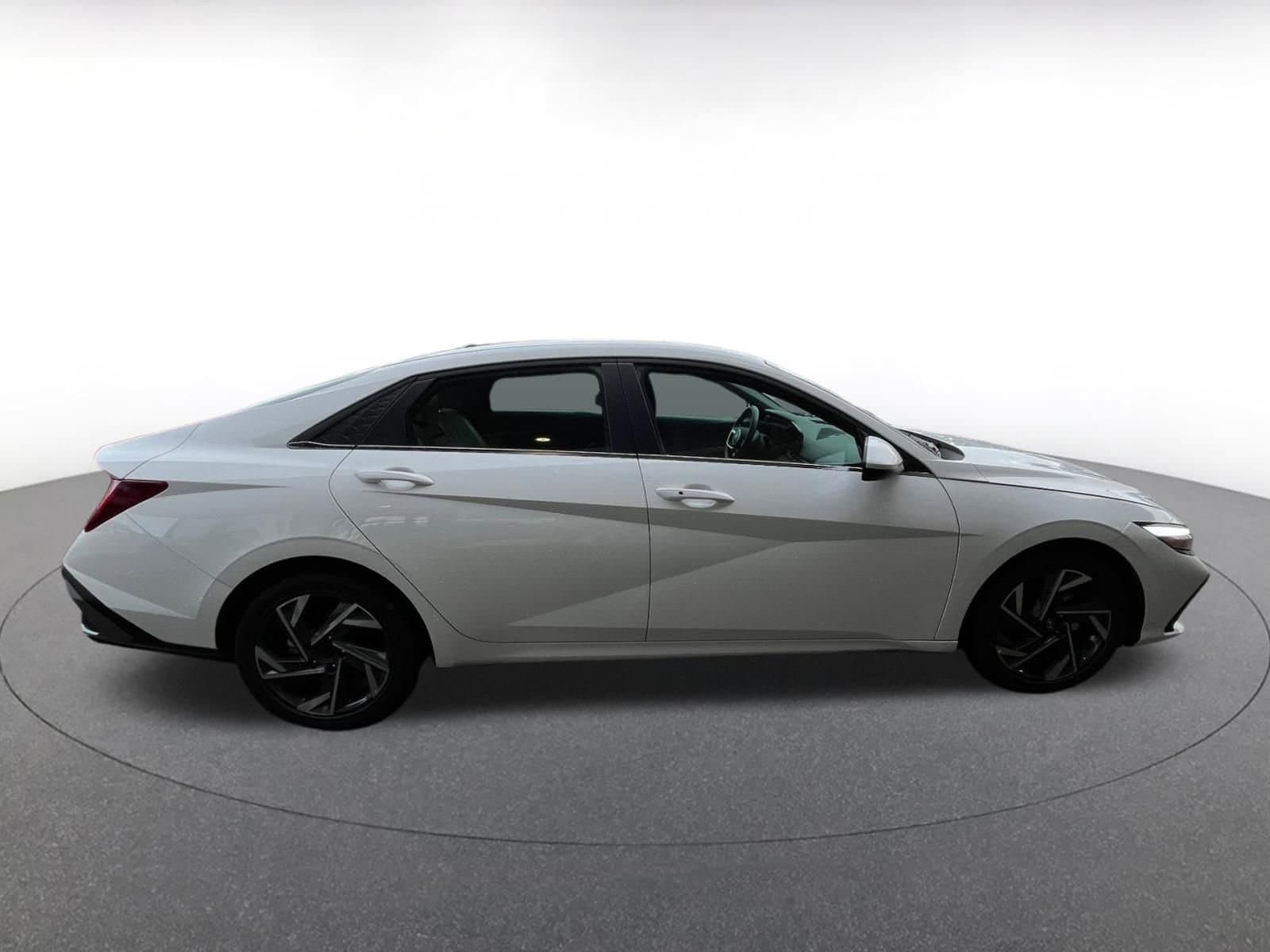 Thumbnail: 2025 Hyundai Elantra - 8