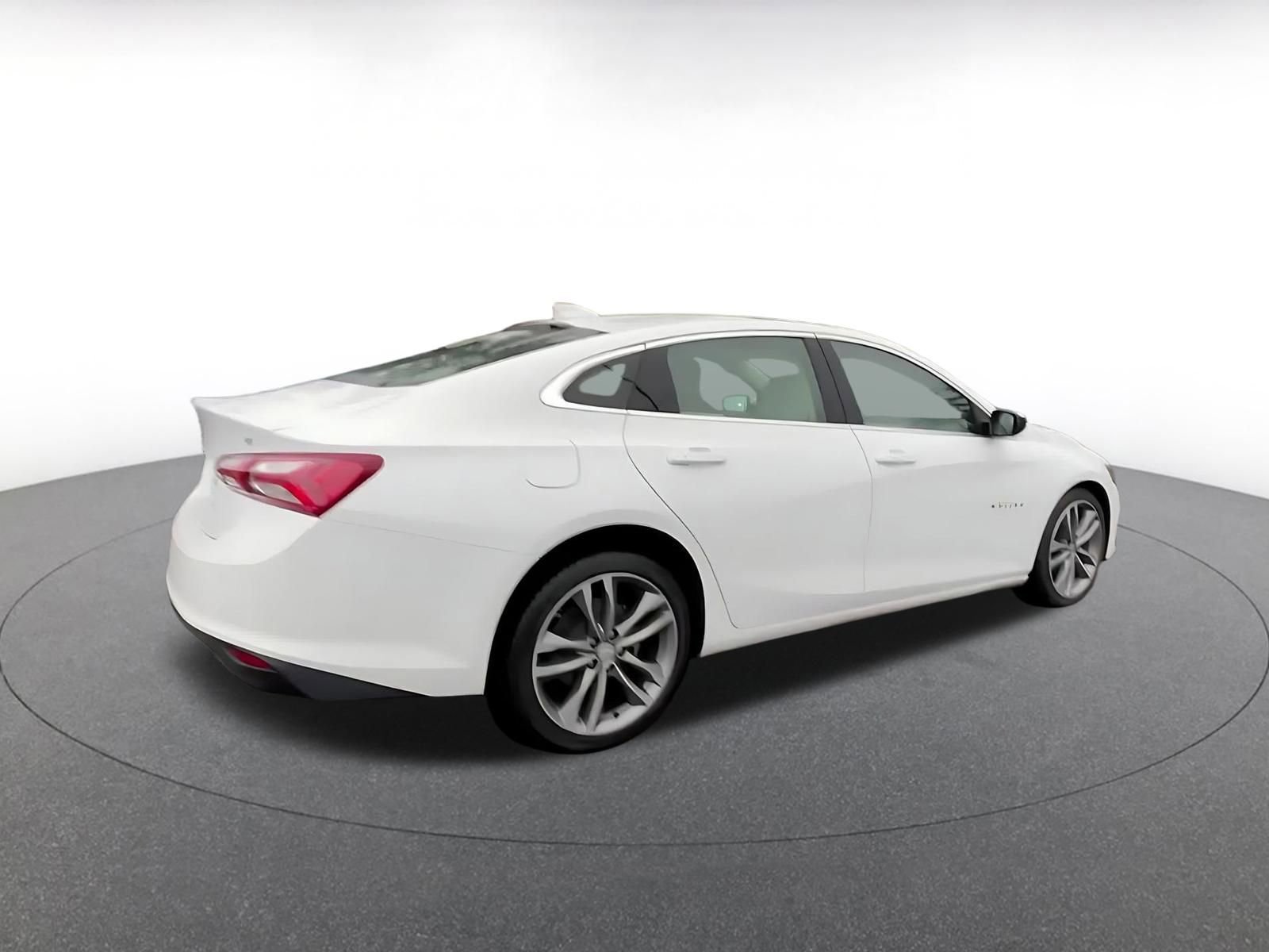 Thumbnail: 2024 Chevrolet Malibu - 14