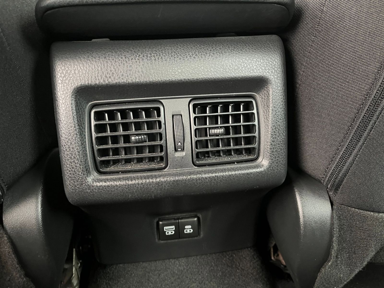 Thumbnail: 2025 Toyota Camry - 23