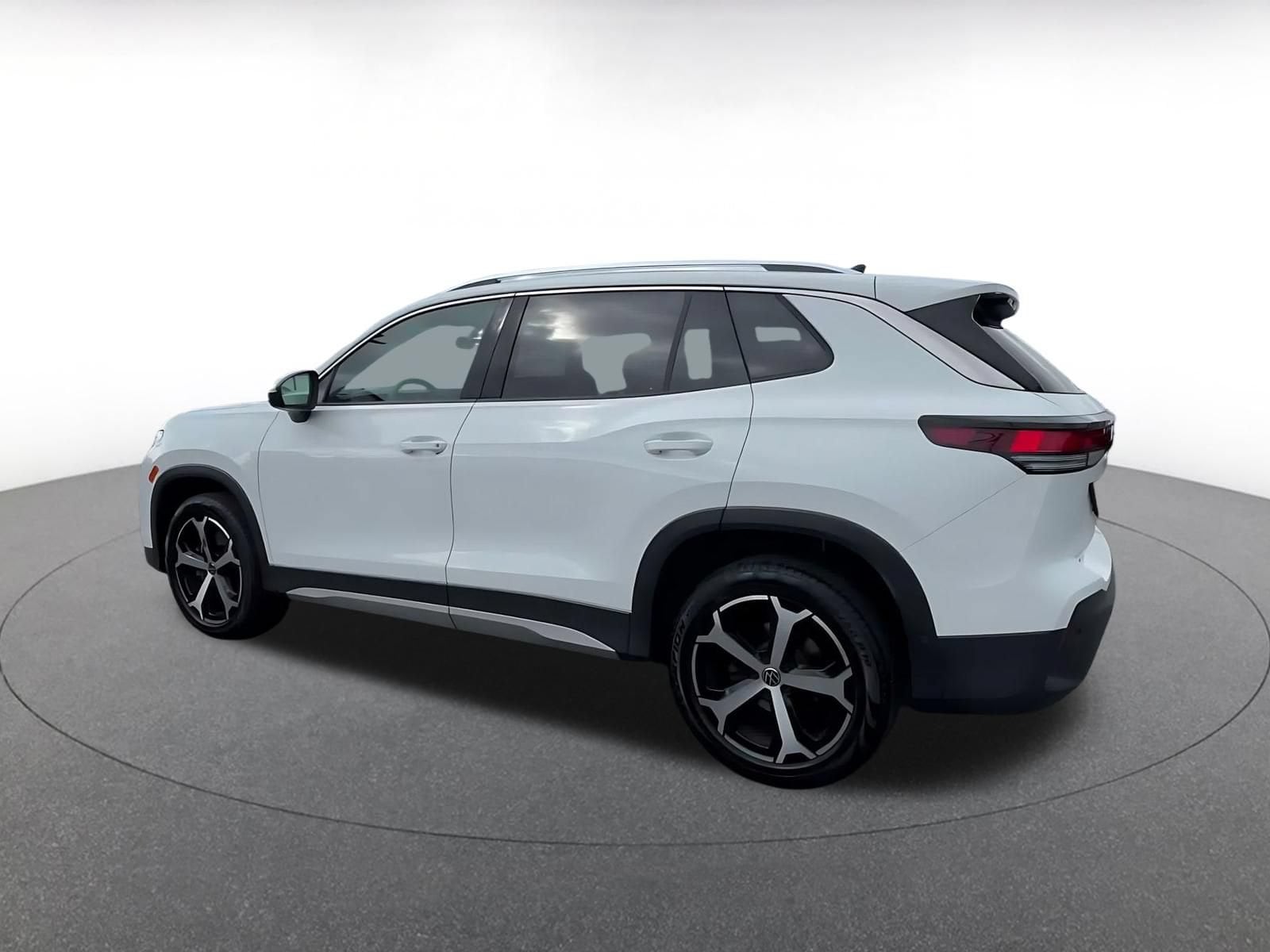 Thumbnail: 2026 Volkswagen Tiguan - 9