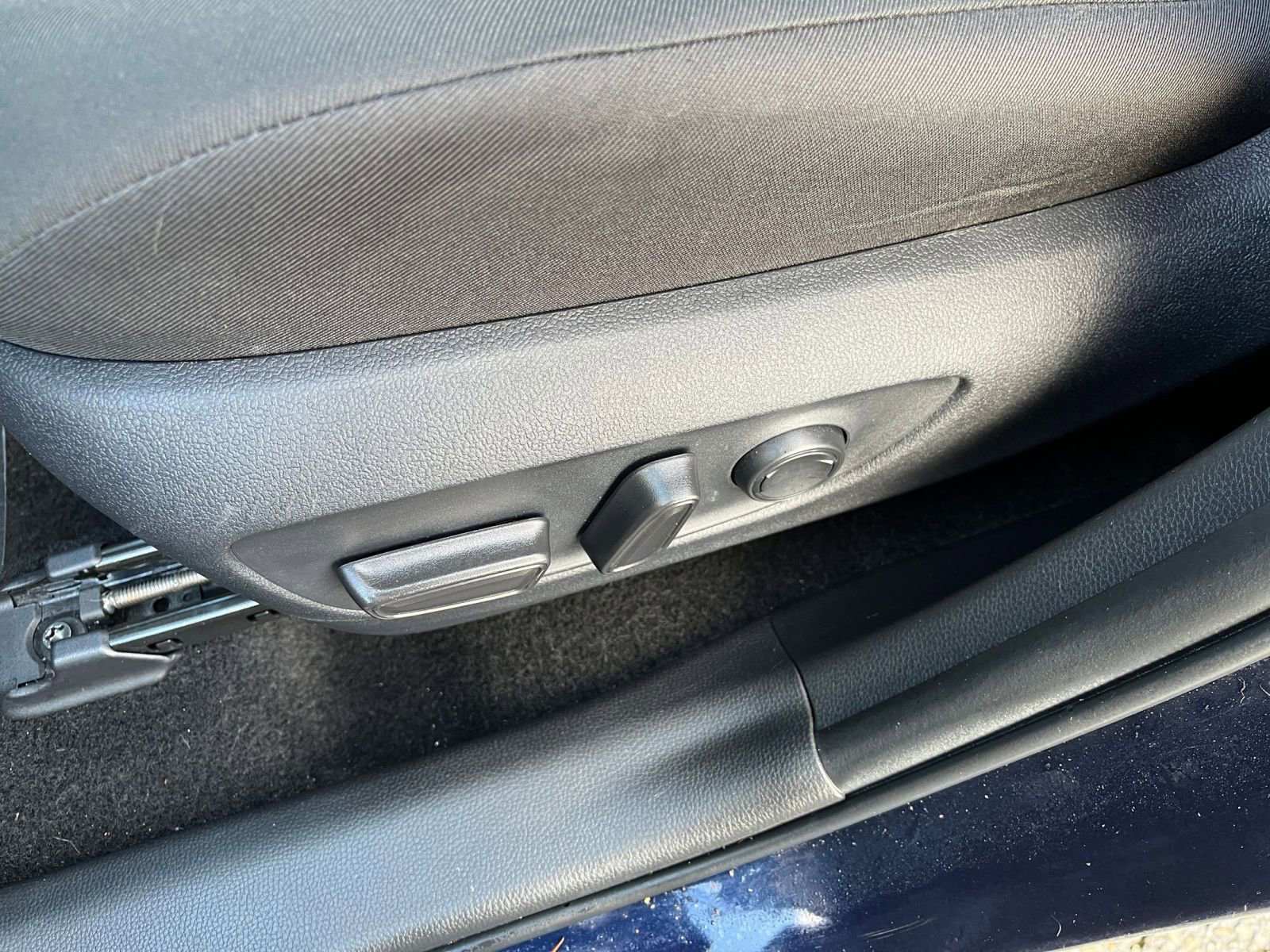 Thumbnail: 2025 Toyota RAV4 - 23