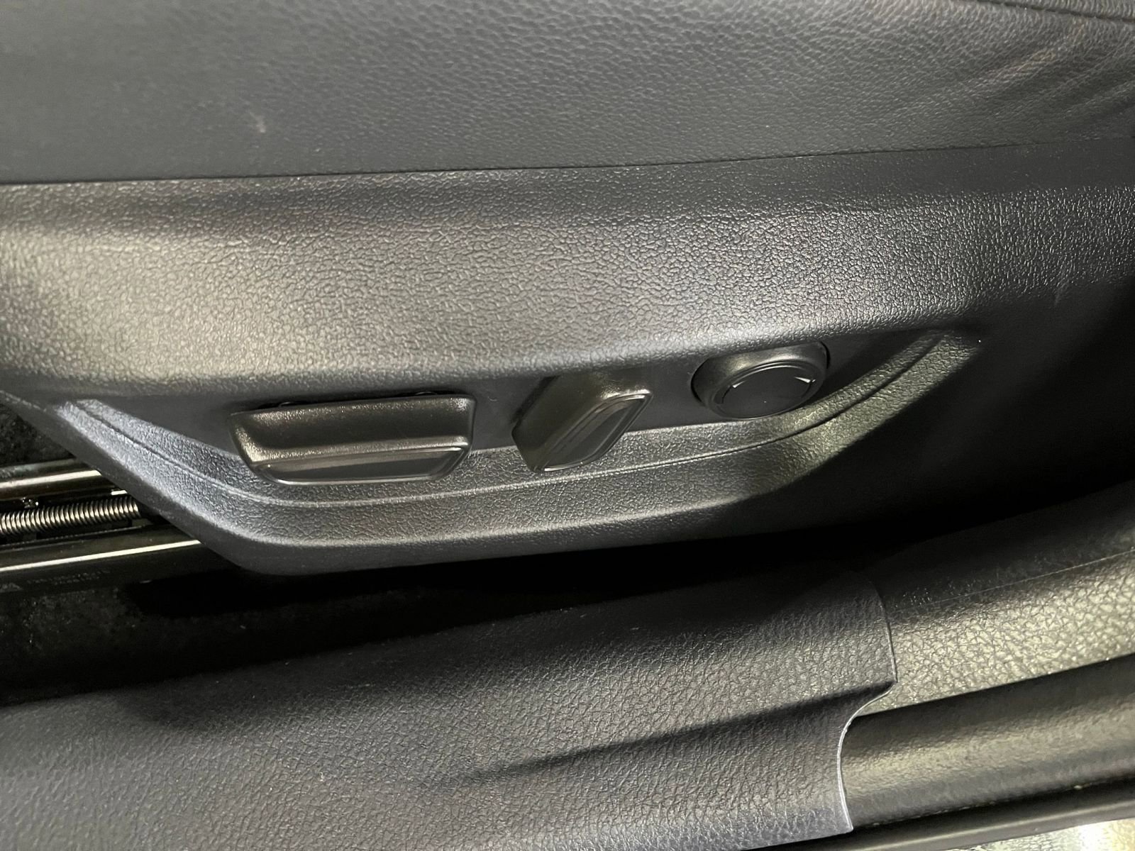 Thumbnail: 2025 Toyota Camry - 22