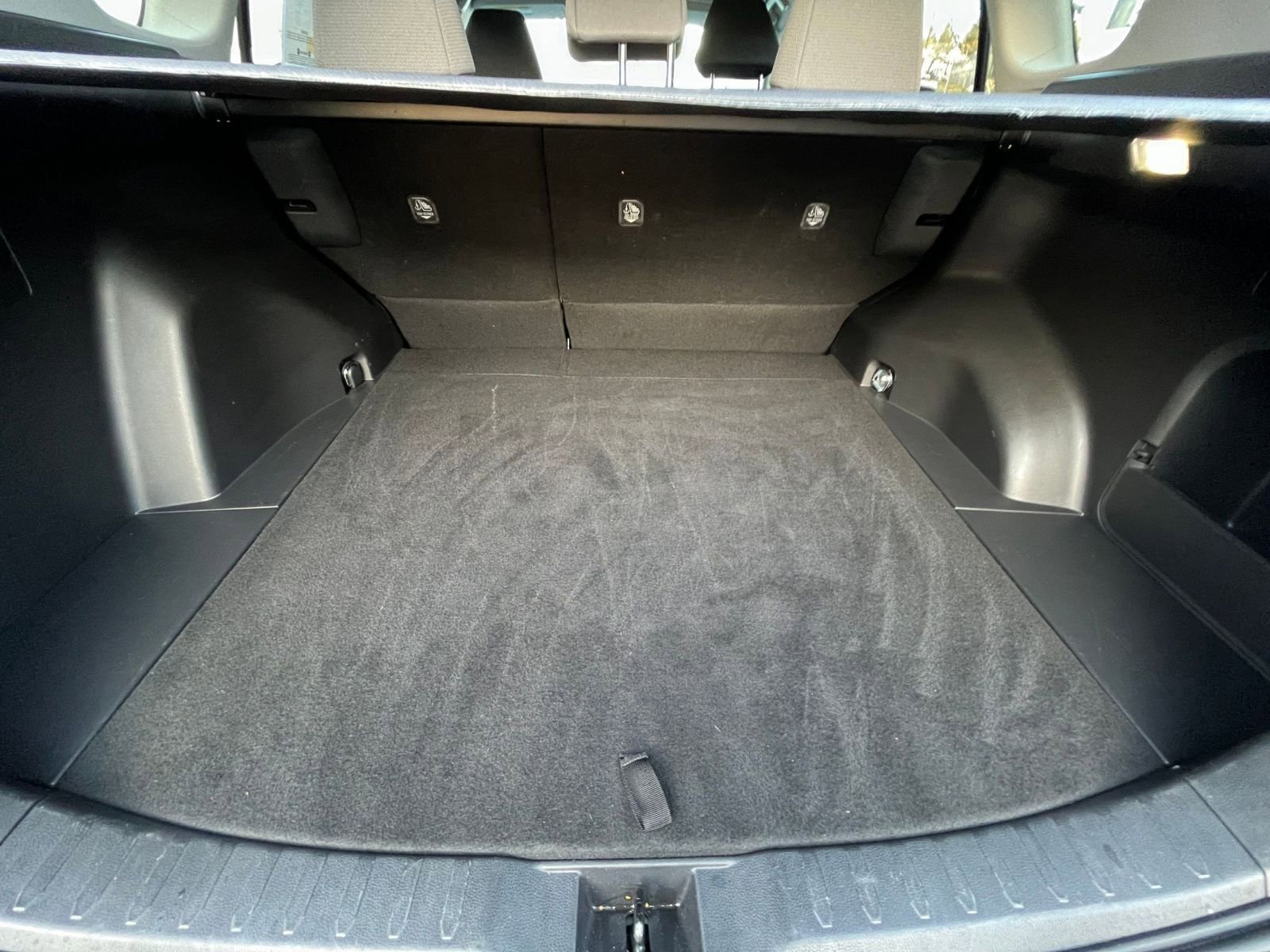 Thumbnail: 2025 Toyota RAV4 - 32