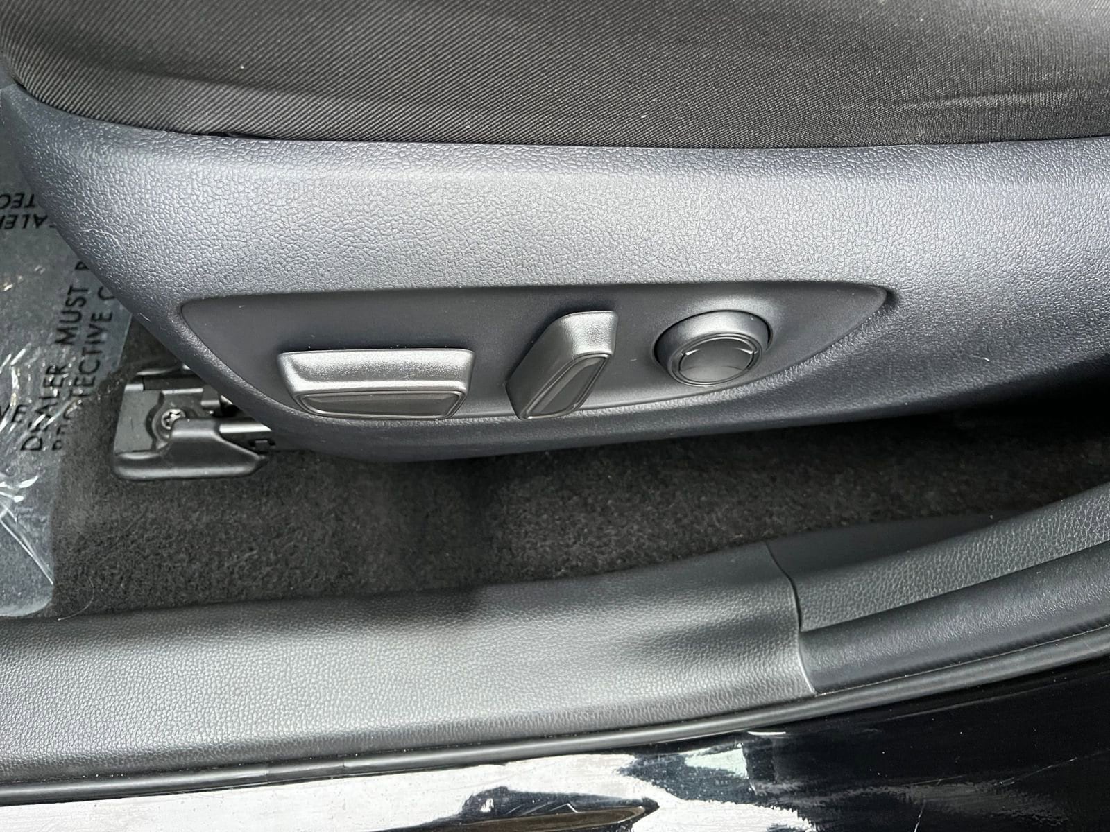 Thumbnail: 2025 Toyota RAV4 - 24