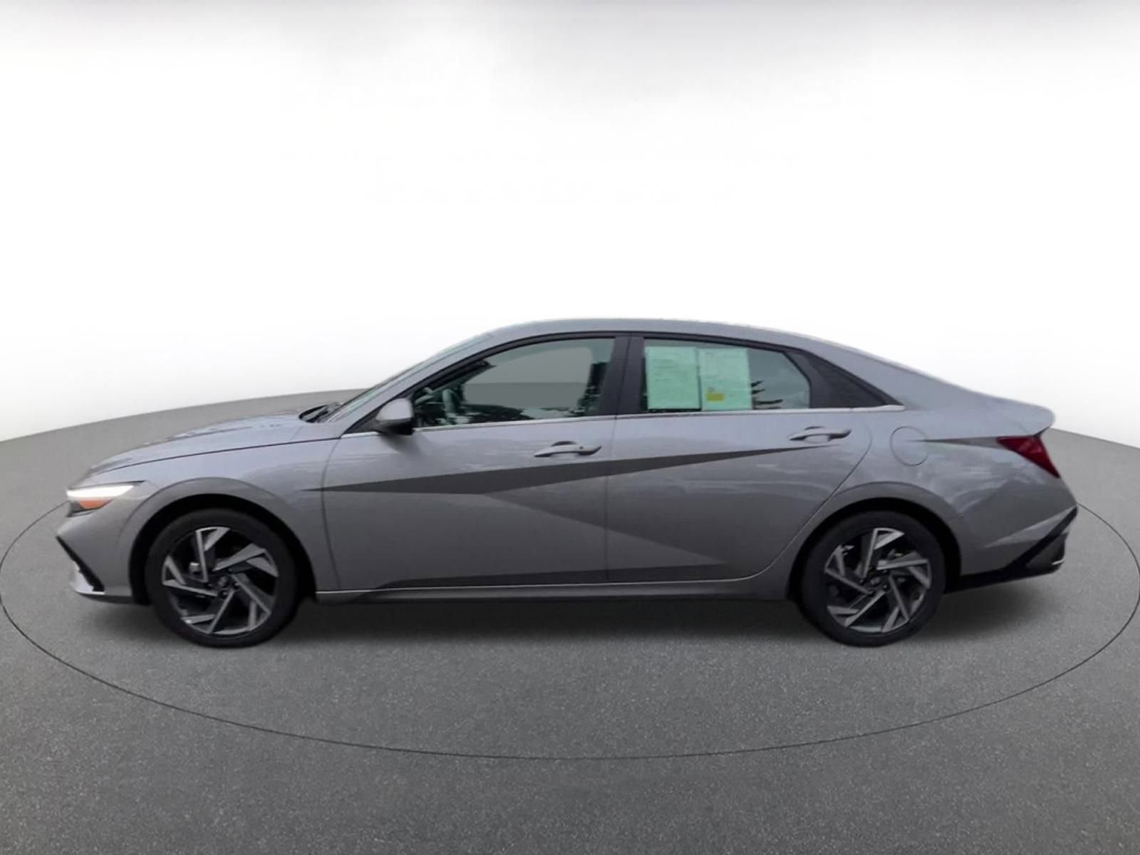 Thumbnail: 2025 Hyundai Elantra - 9