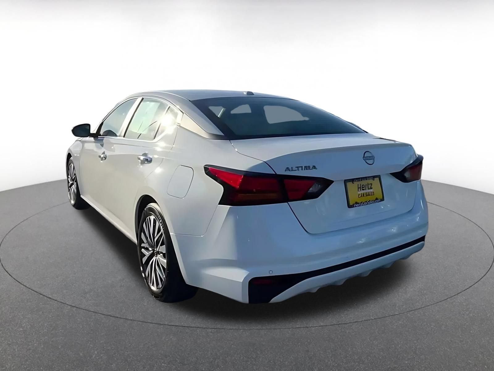 Thumbnail: 2025 Nissan Altima - 10