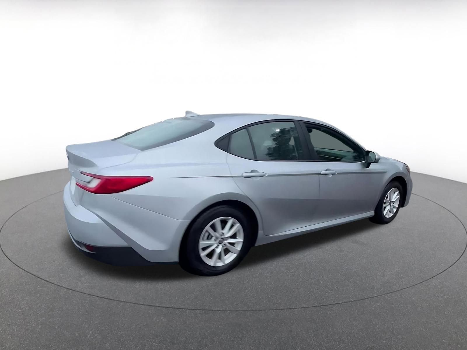 Thumbnail: 2025 Toyota Camry - 15