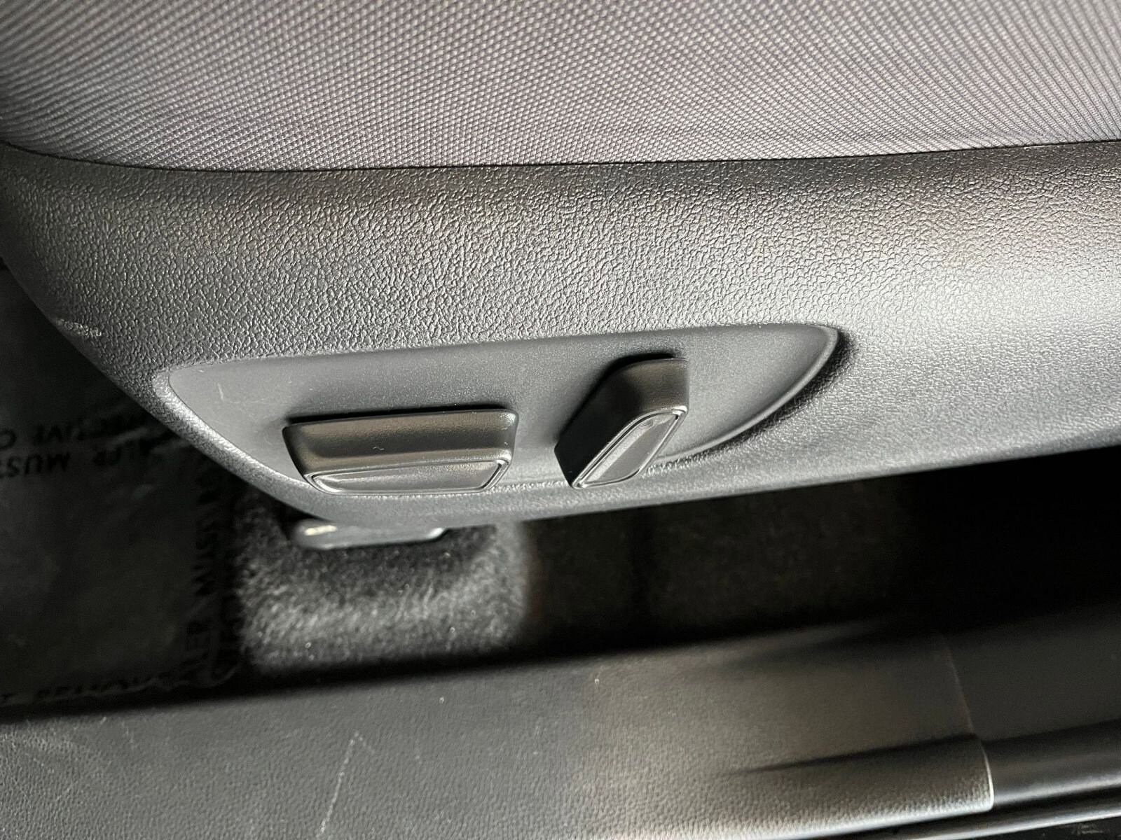 Thumbnail: 2025 Toyota Highlander - 22