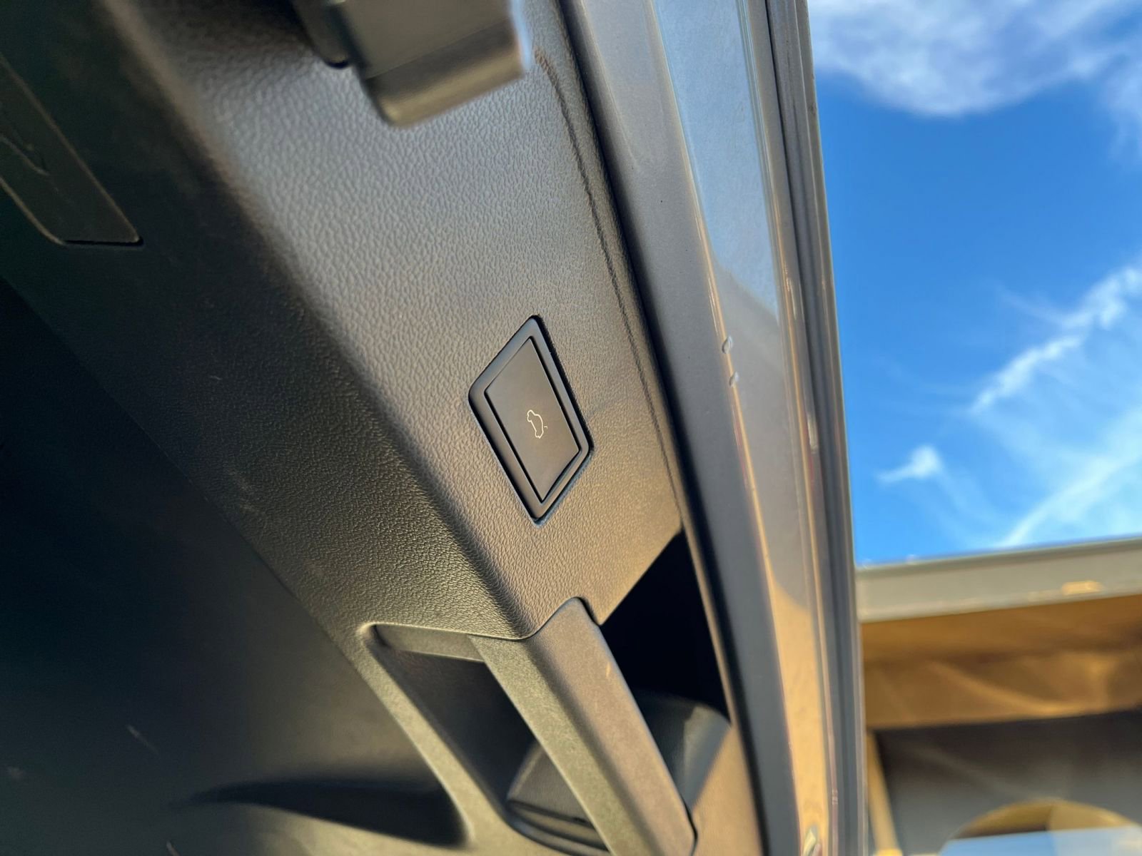 Thumbnail: 2025 Volkswagen Atlas - 24