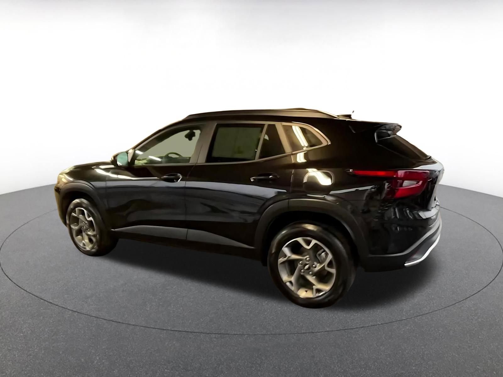 Thumbnail: 2025 Chevrolet Trax - 10