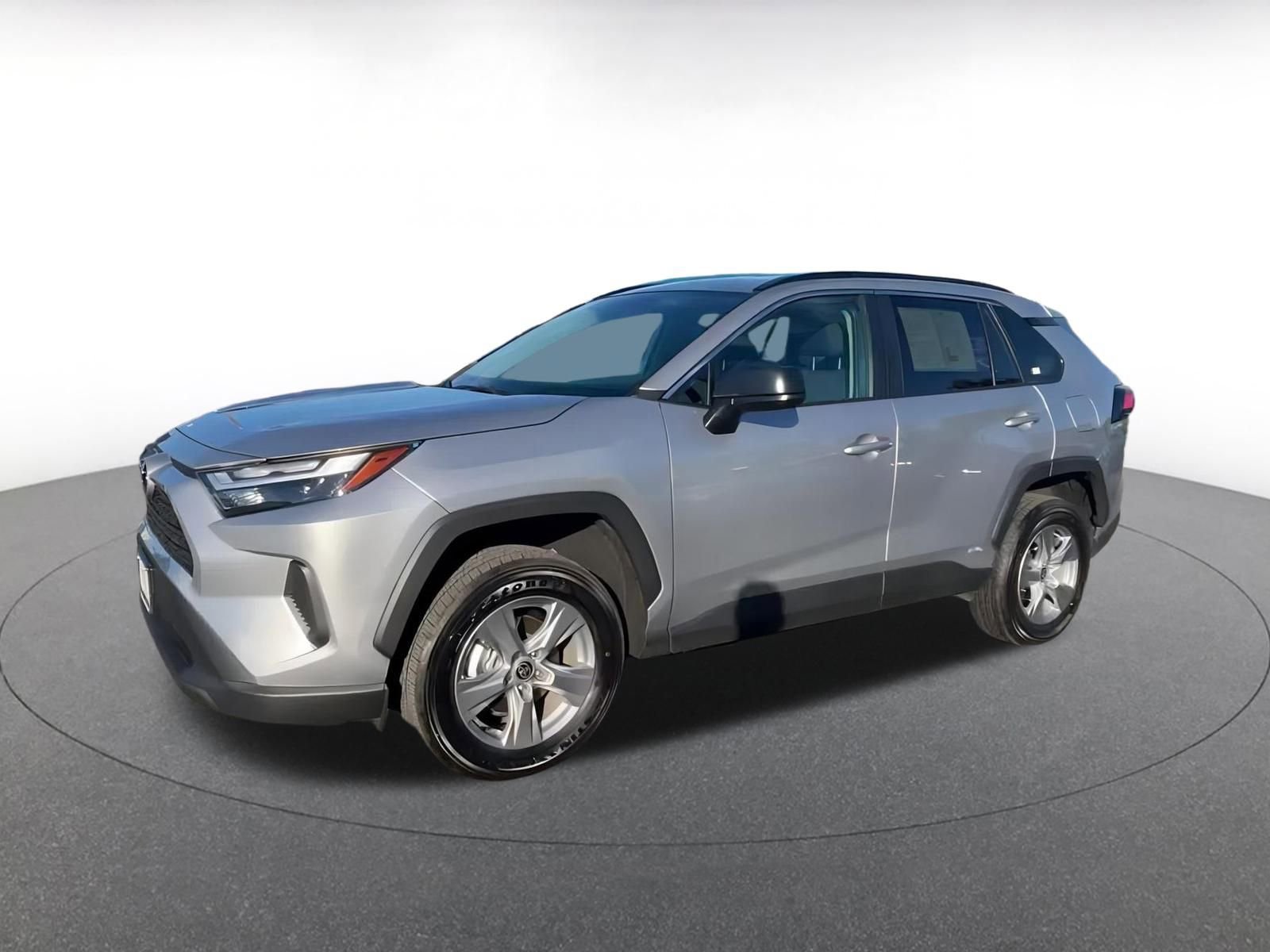 Thumbnail: 2025 Toyota RAV4 - 8