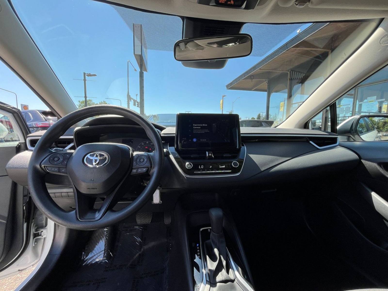 Thumbnail: 2025 Toyota Corolla - 33