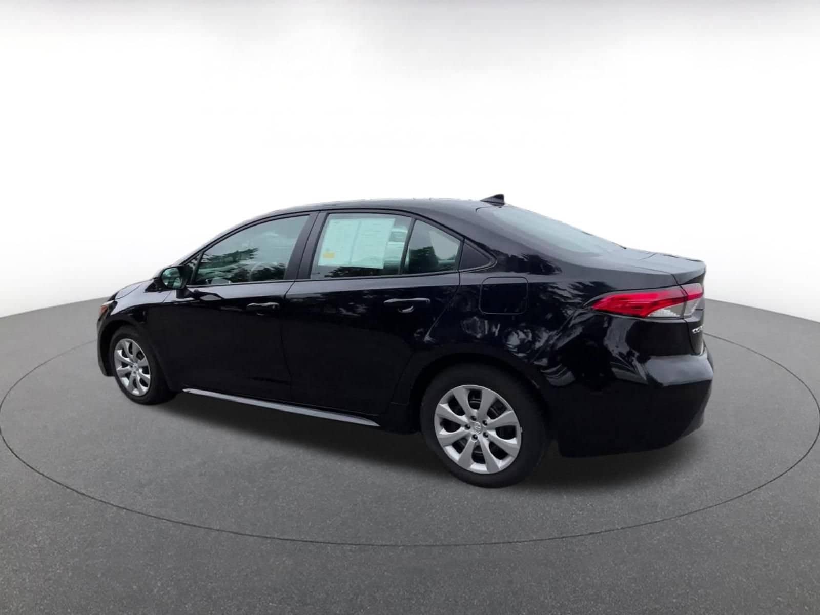 Thumbnail: 2025 Toyota Corolla - 10