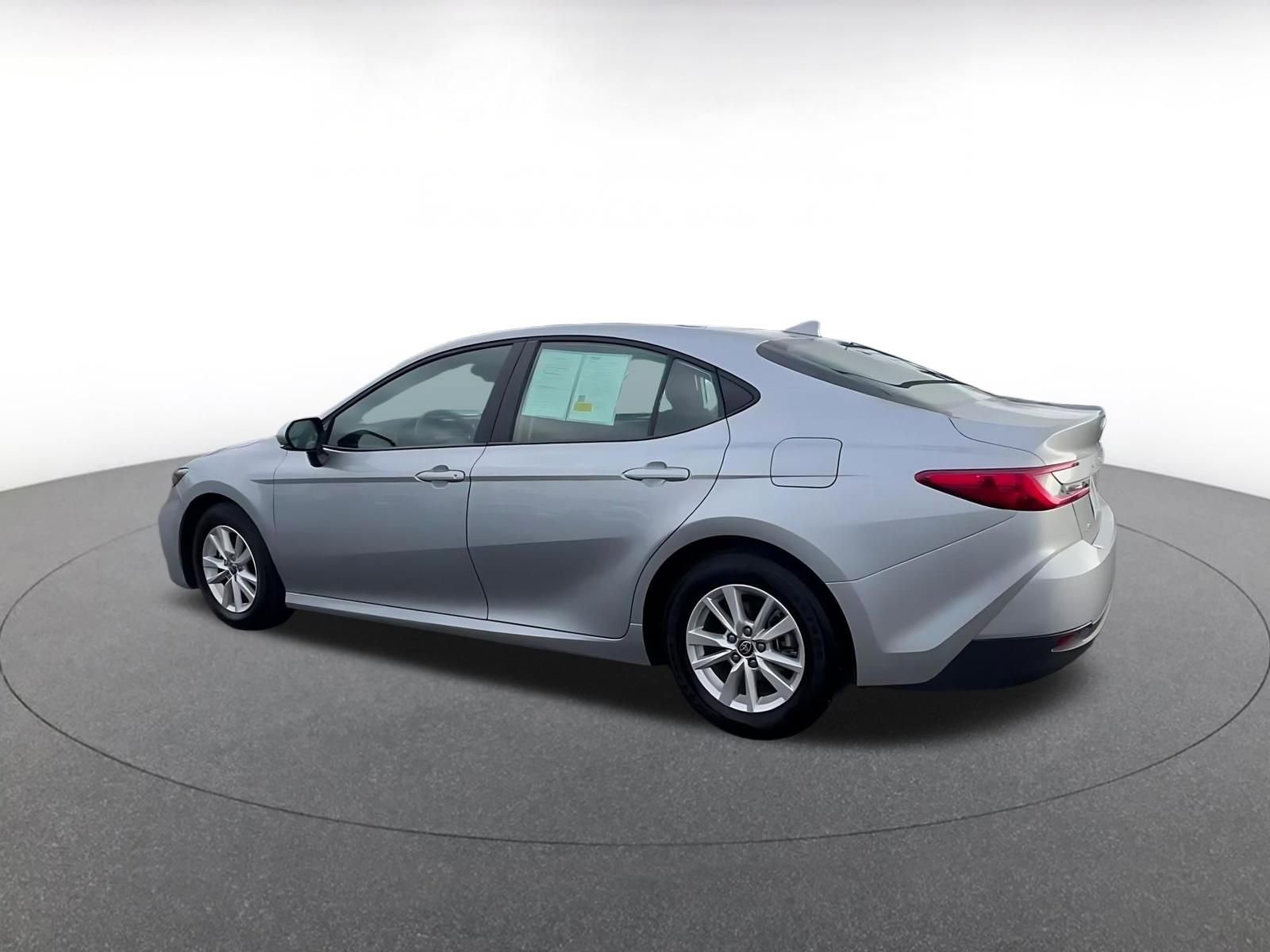 Thumbnail: 2025 Toyota Camry - 10