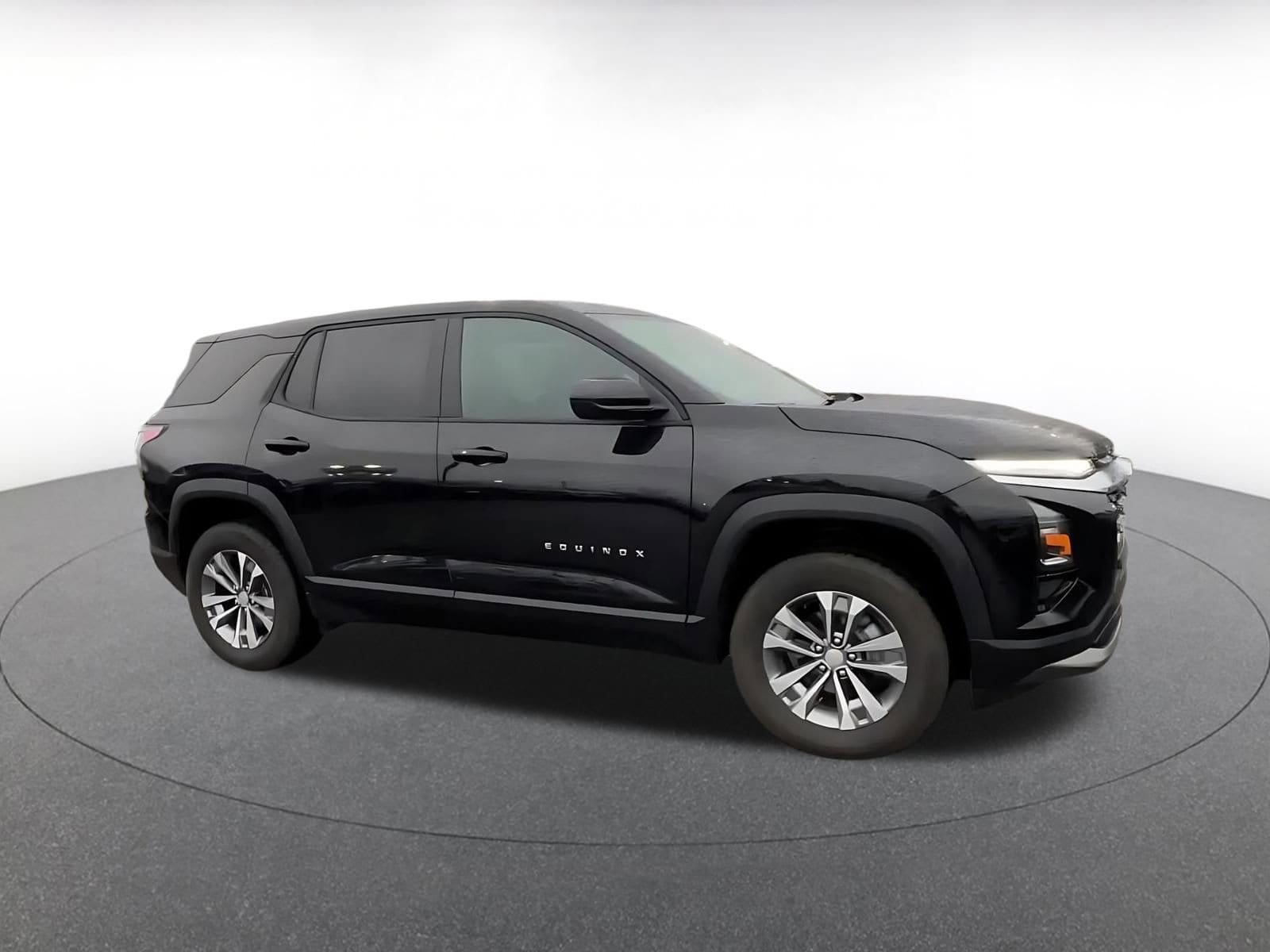 Thumbnail: 2025 Chevrolet Equinox - 2