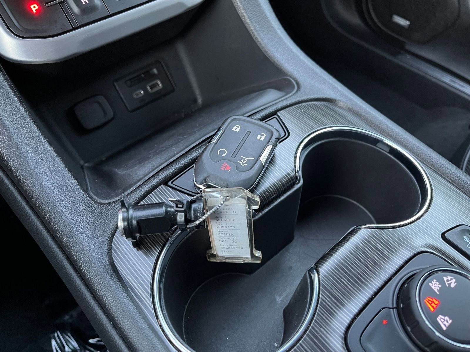 Thumbnail: 2023 GMC Acadia - 22