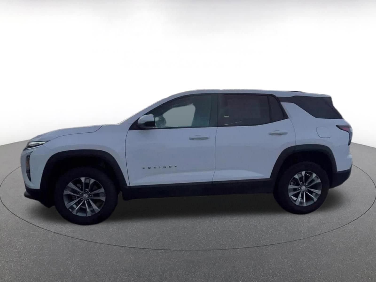 Thumbnail: 2025 Chevrolet Equinox - 9