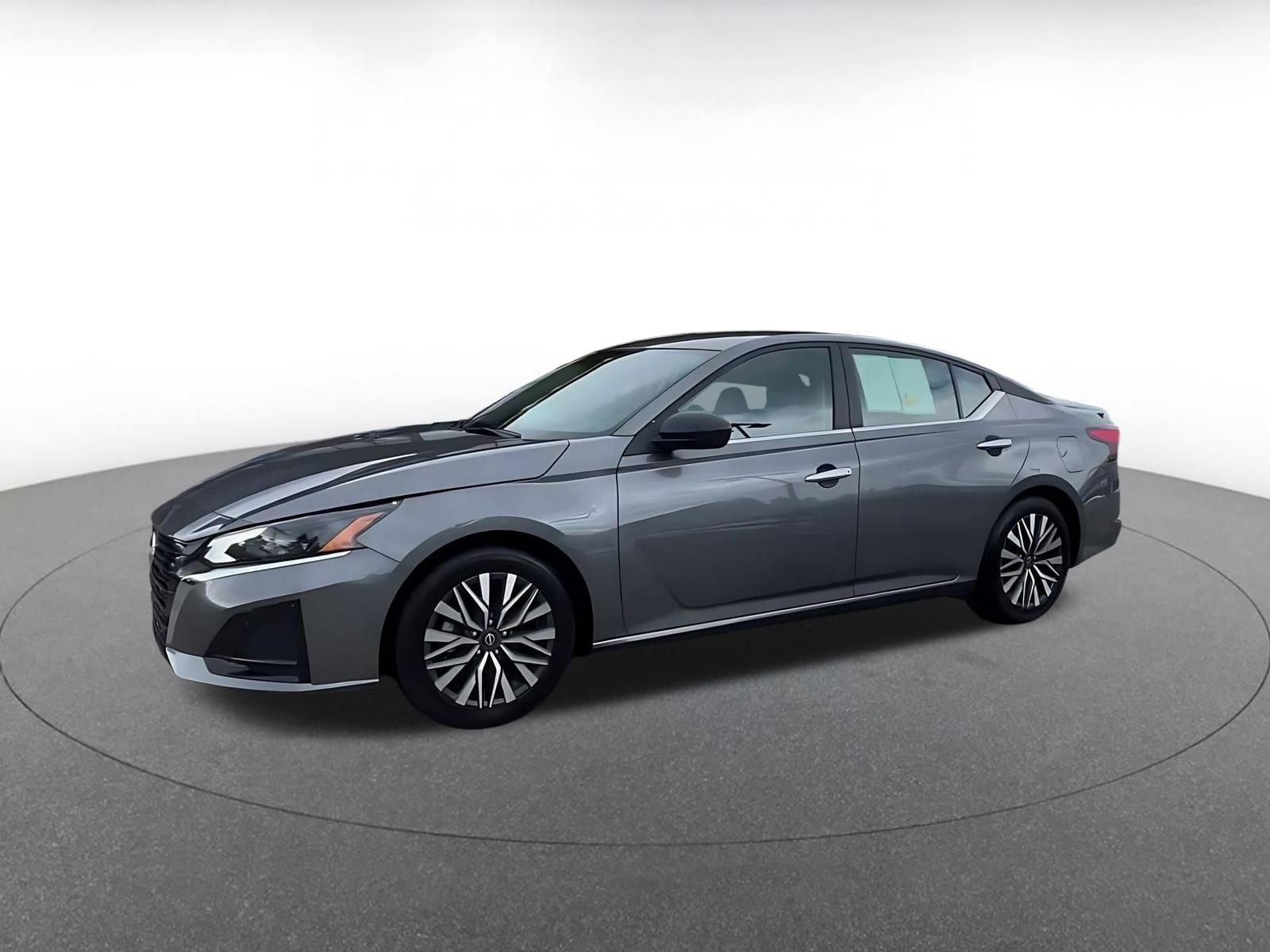 Thumbnail: 2025 Nissan Altima - 8