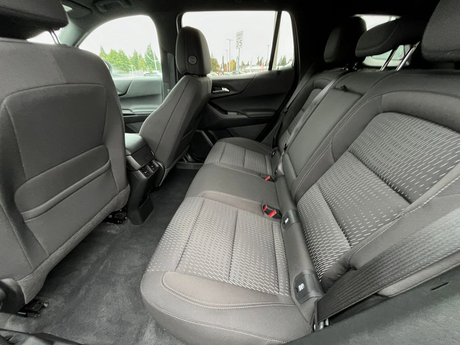 Thumbnail: 2025 Chevrolet Equinox - 25