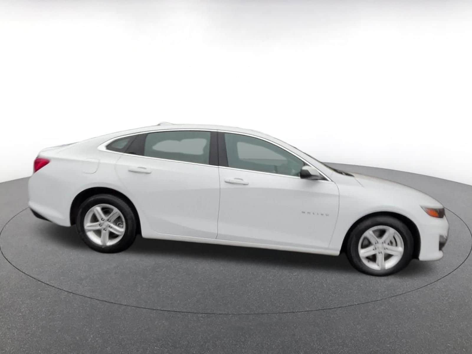 Thumbnail: 2023 Chevrolet Malibu - 16
