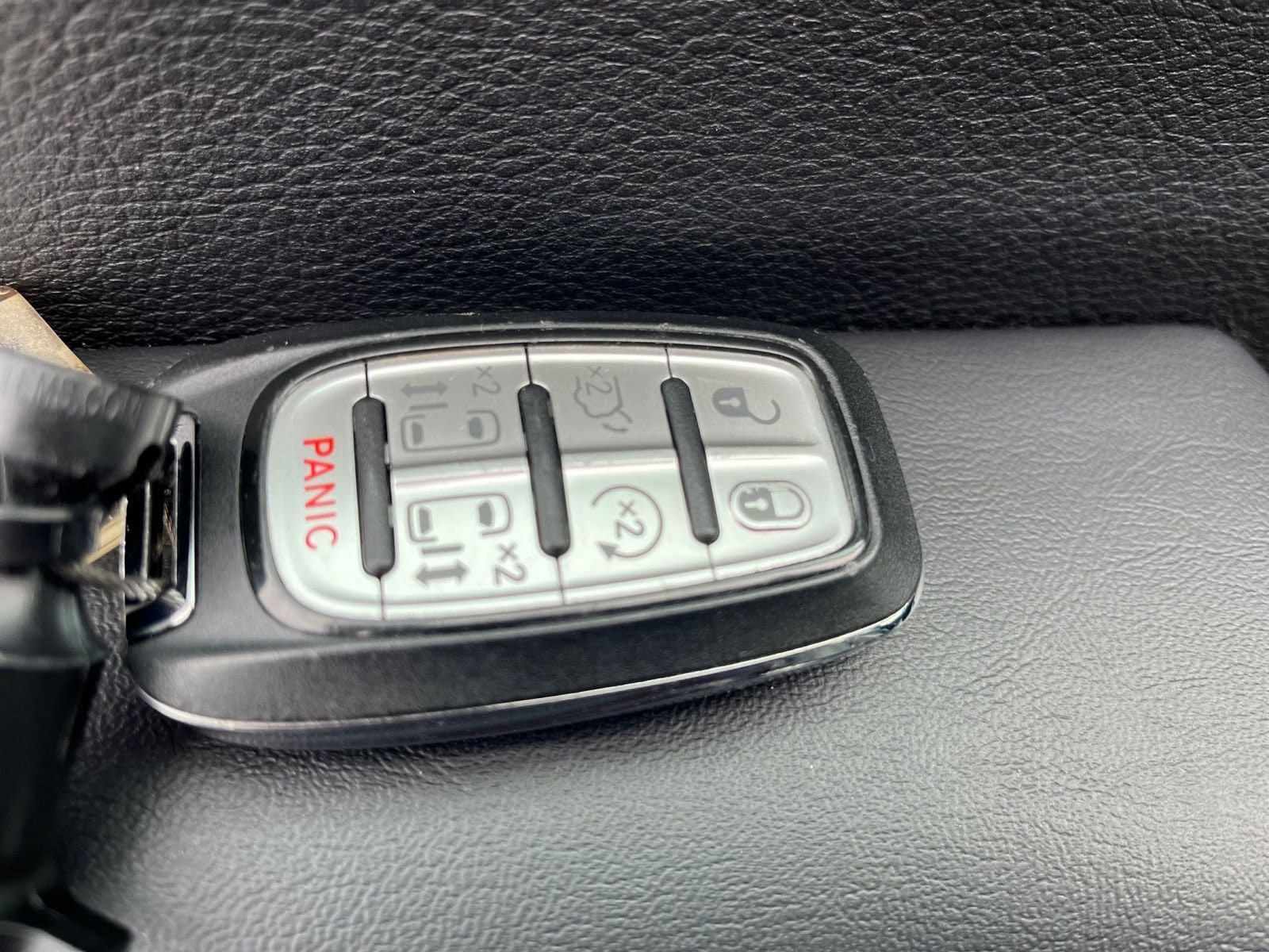 Thumbnail: 2025 Chrysler Pacifica - 27