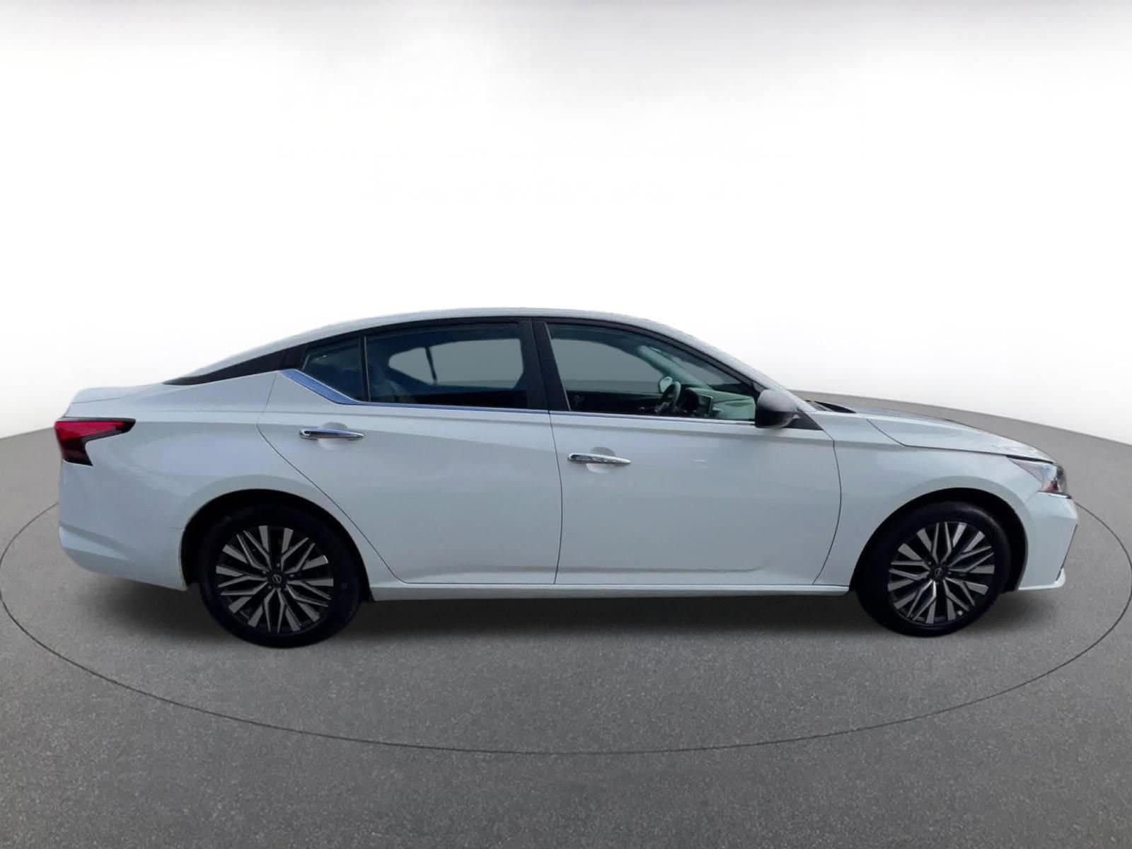 Thumbnail: 2025 Nissan Altima - 16