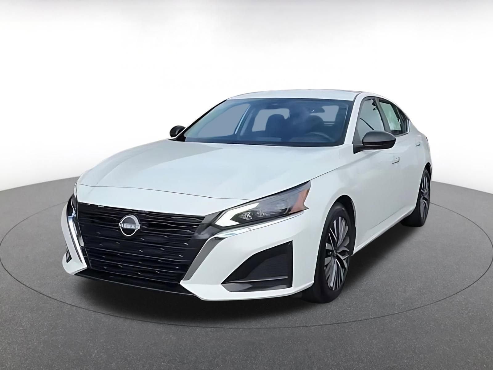 Thumbnail: 2025 Nissan Altima - 7