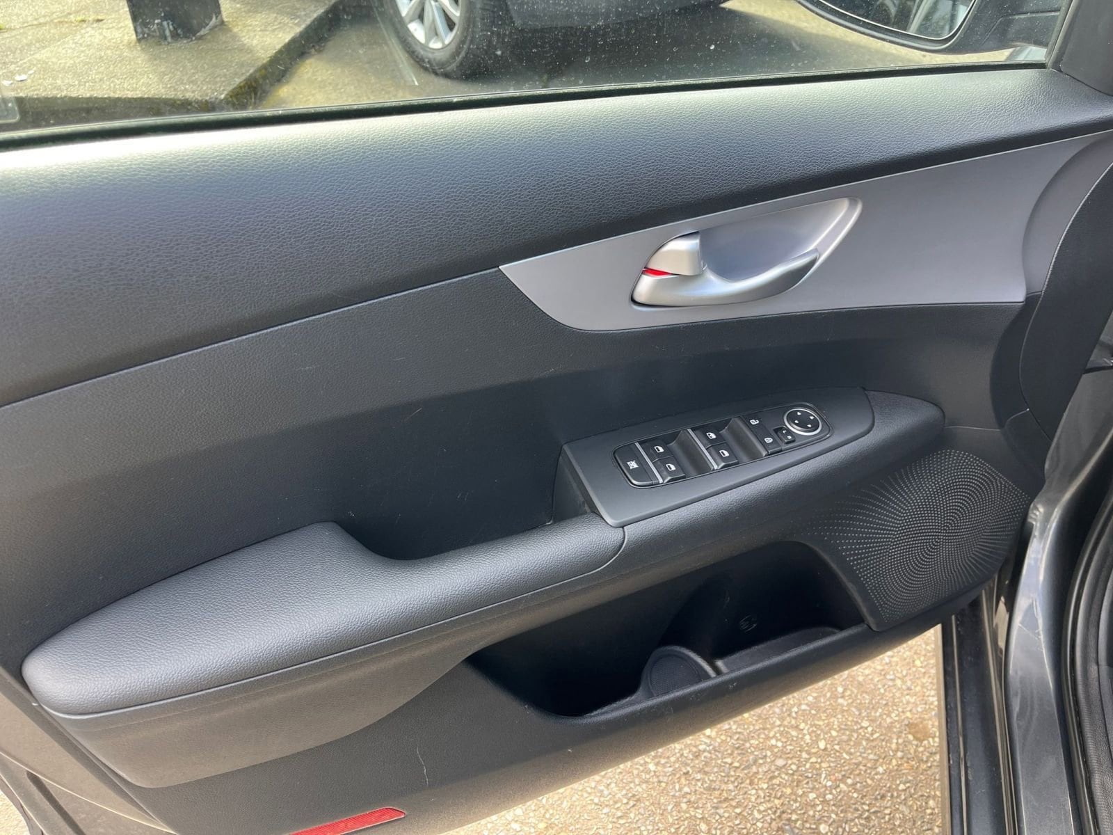 Thumbnail: 2024 Kia Forte - 20