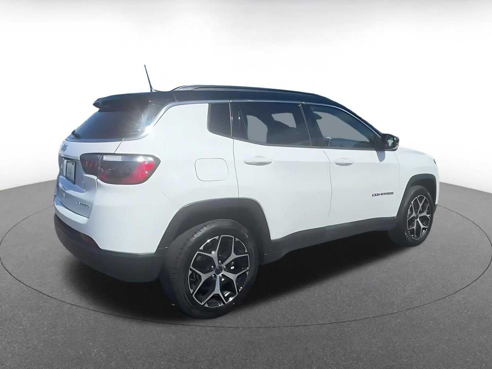 Thumbnail: 2025 Jeep Compass - 14