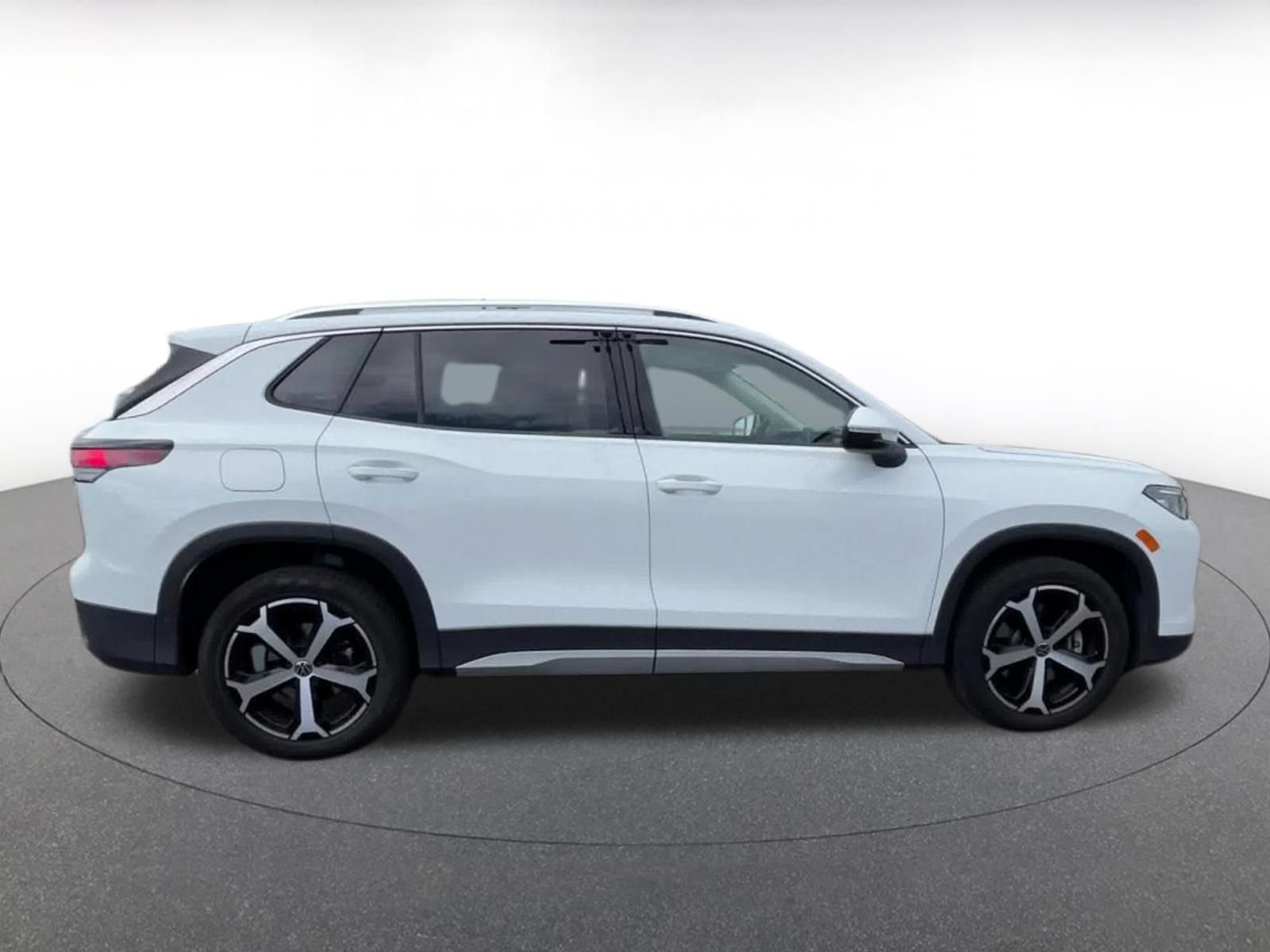 Thumbnail: 2026 Volkswagen Tiguan - 13