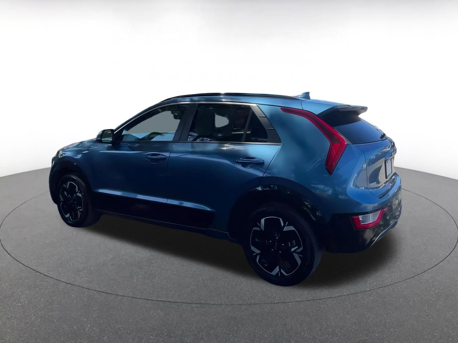 Thumbnail: 2023 Kia Niro - 10
